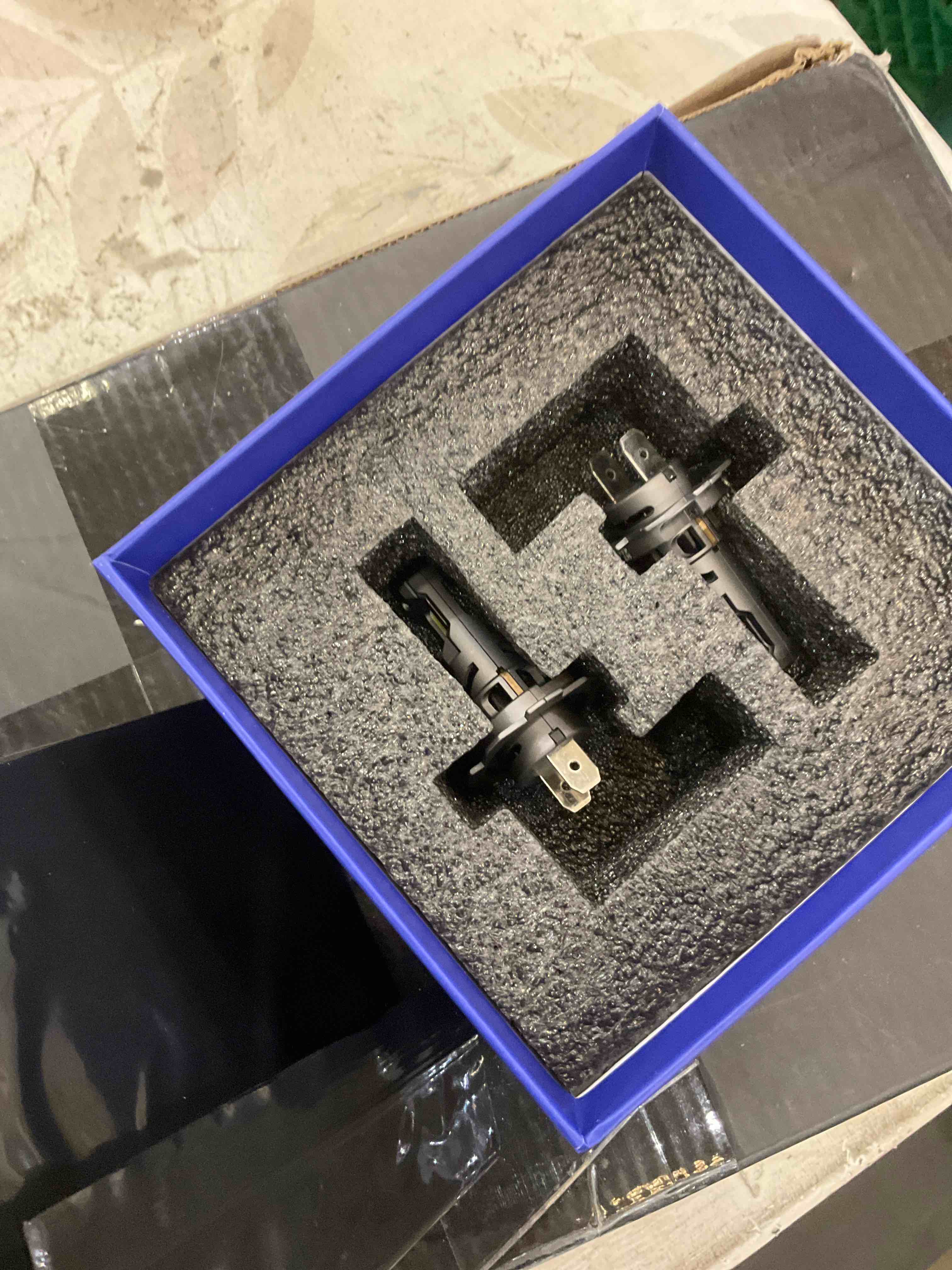 https://s3.amazonaws.com/lotting-images-prod/BargainHunt/EXS01578854_1716905871109.jpeg