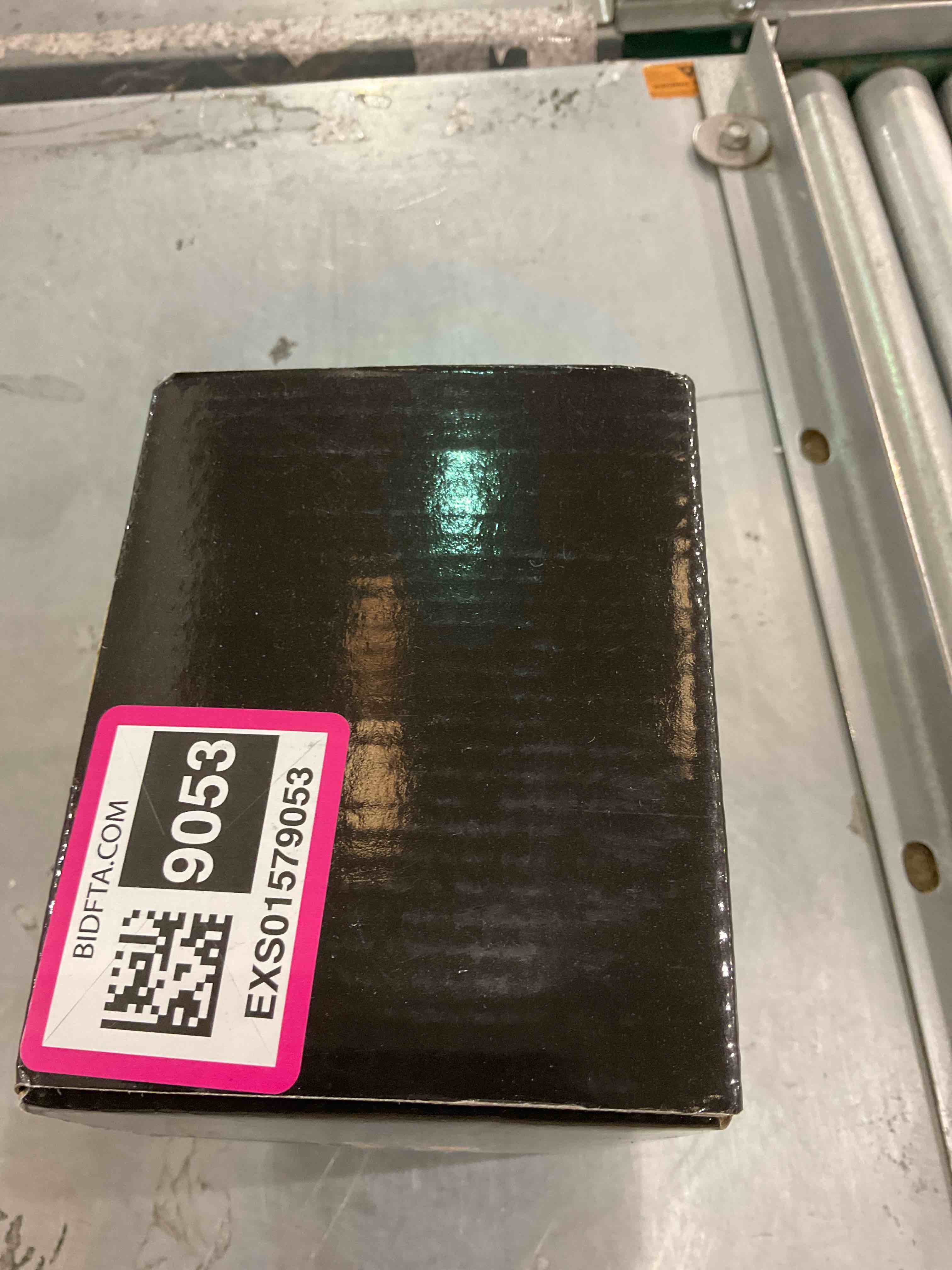 https://s3.amazonaws.com/lotting-images-prod/BargainHunt/EXS01579053_1716294241573.jpeg