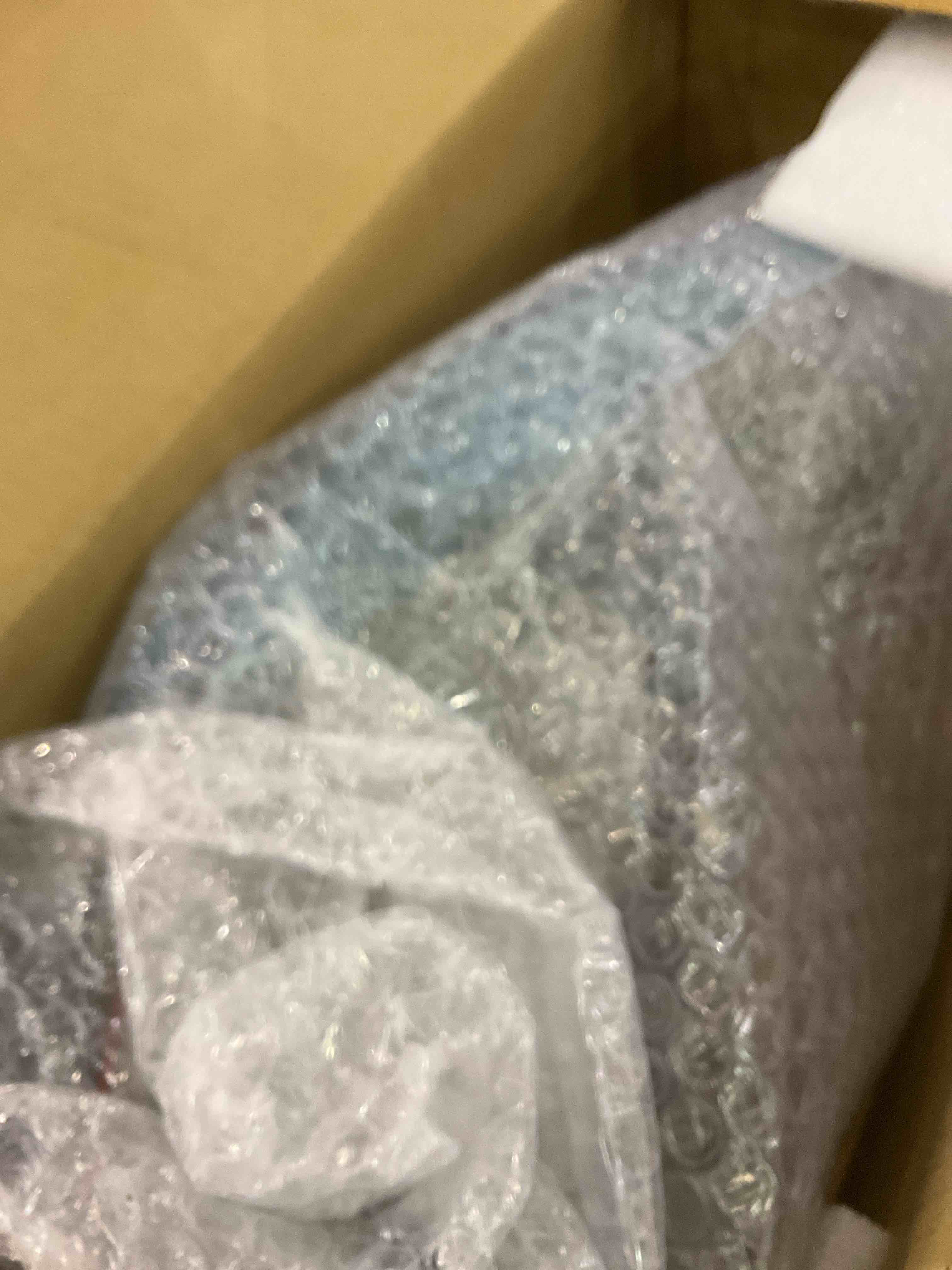 https://s3.amazonaws.com/lotting-images-prod/BargainHunt/EXS01579161_1716293705317.jpeg
