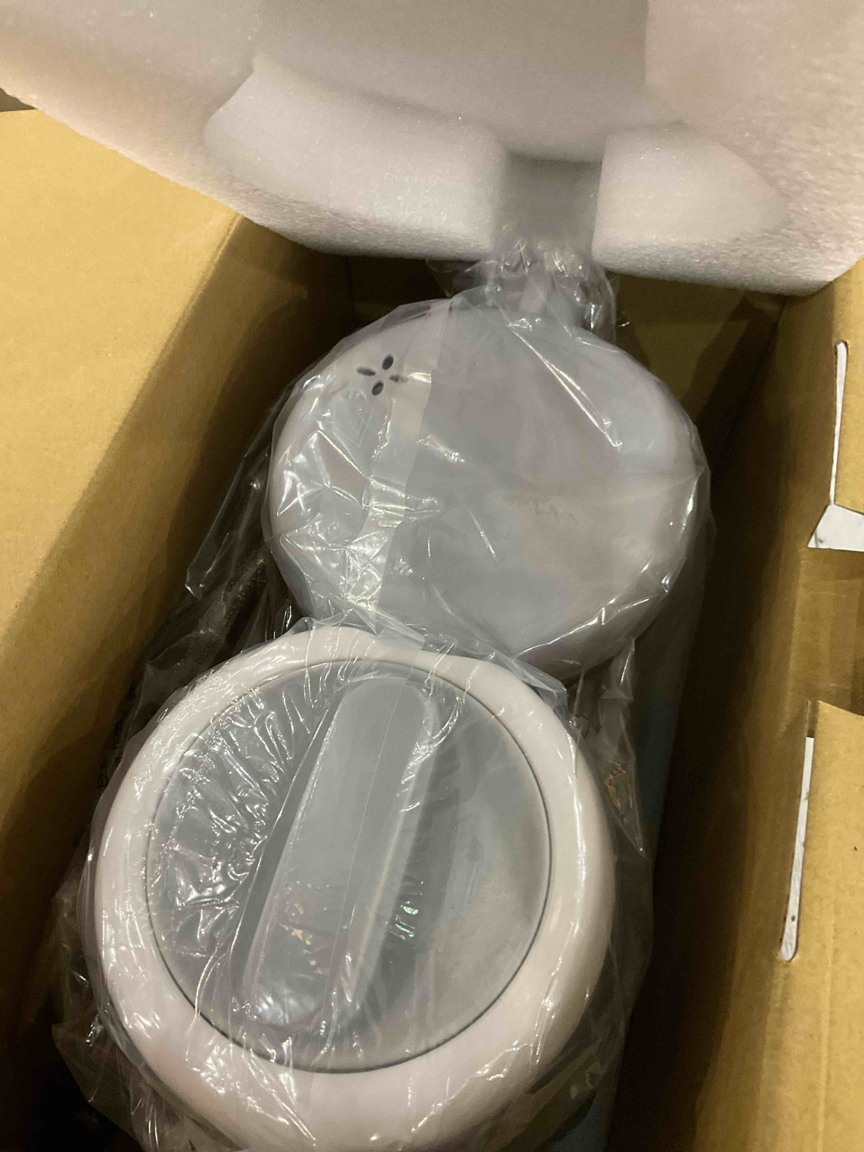 https://s3.amazonaws.com/lotting-images-prod/BargainHunt/EXS01579278_1716404591956.jpeg