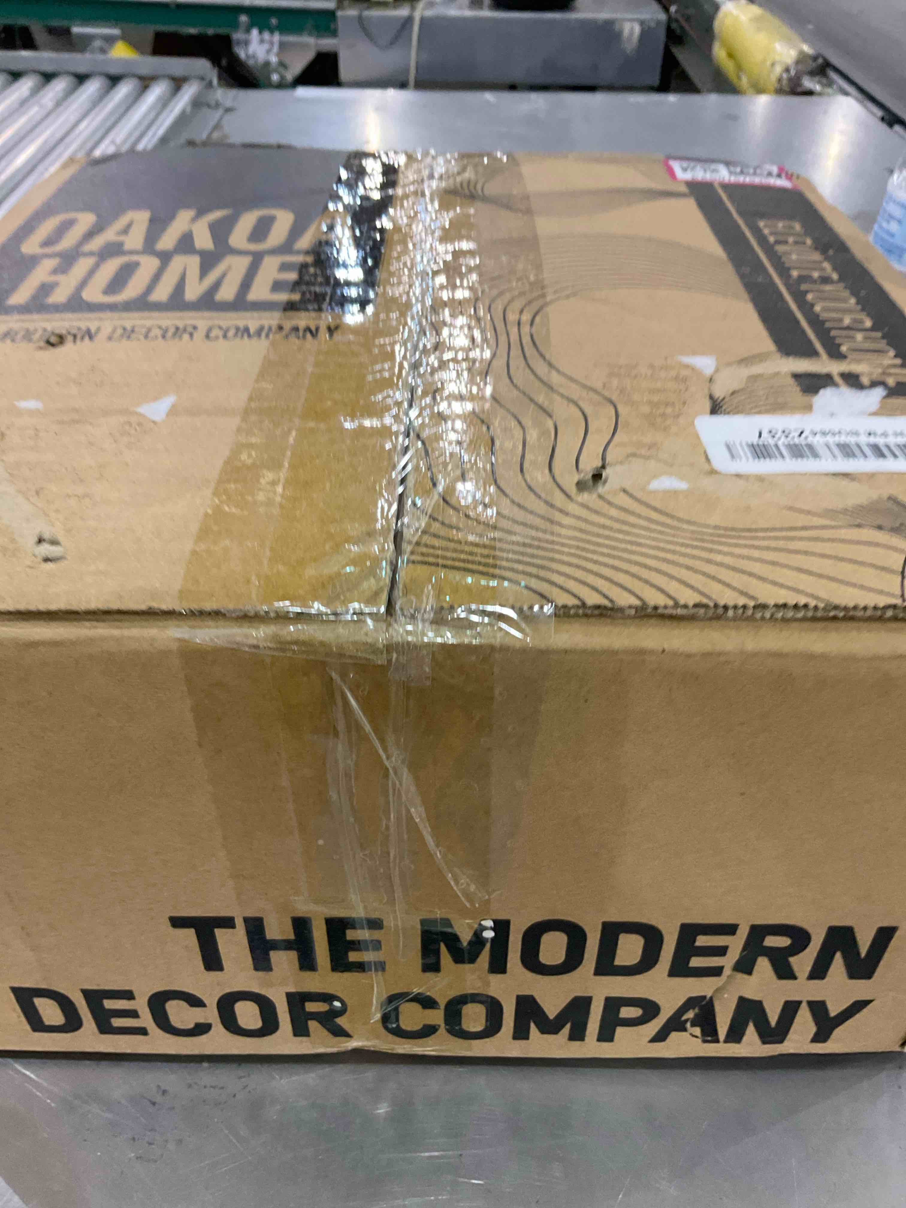 https://s3.amazonaws.com/lotting-images-prod/BargainHunt/EXS01579367_1716405166722.jpeg
