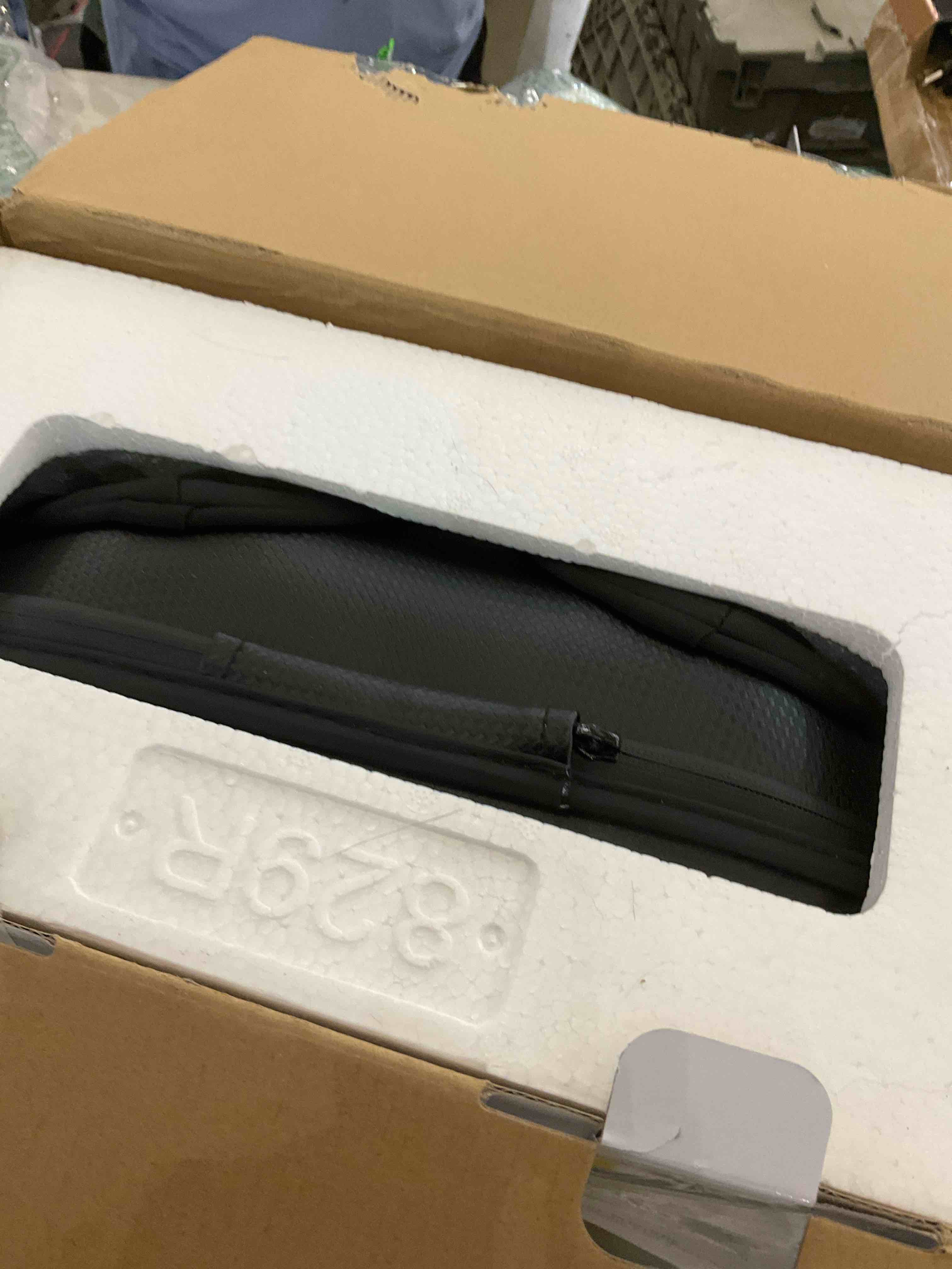 https://s3.amazonaws.com/lotting-images-prod/BargainHunt/EXS01579424_1716906147480.jpeg