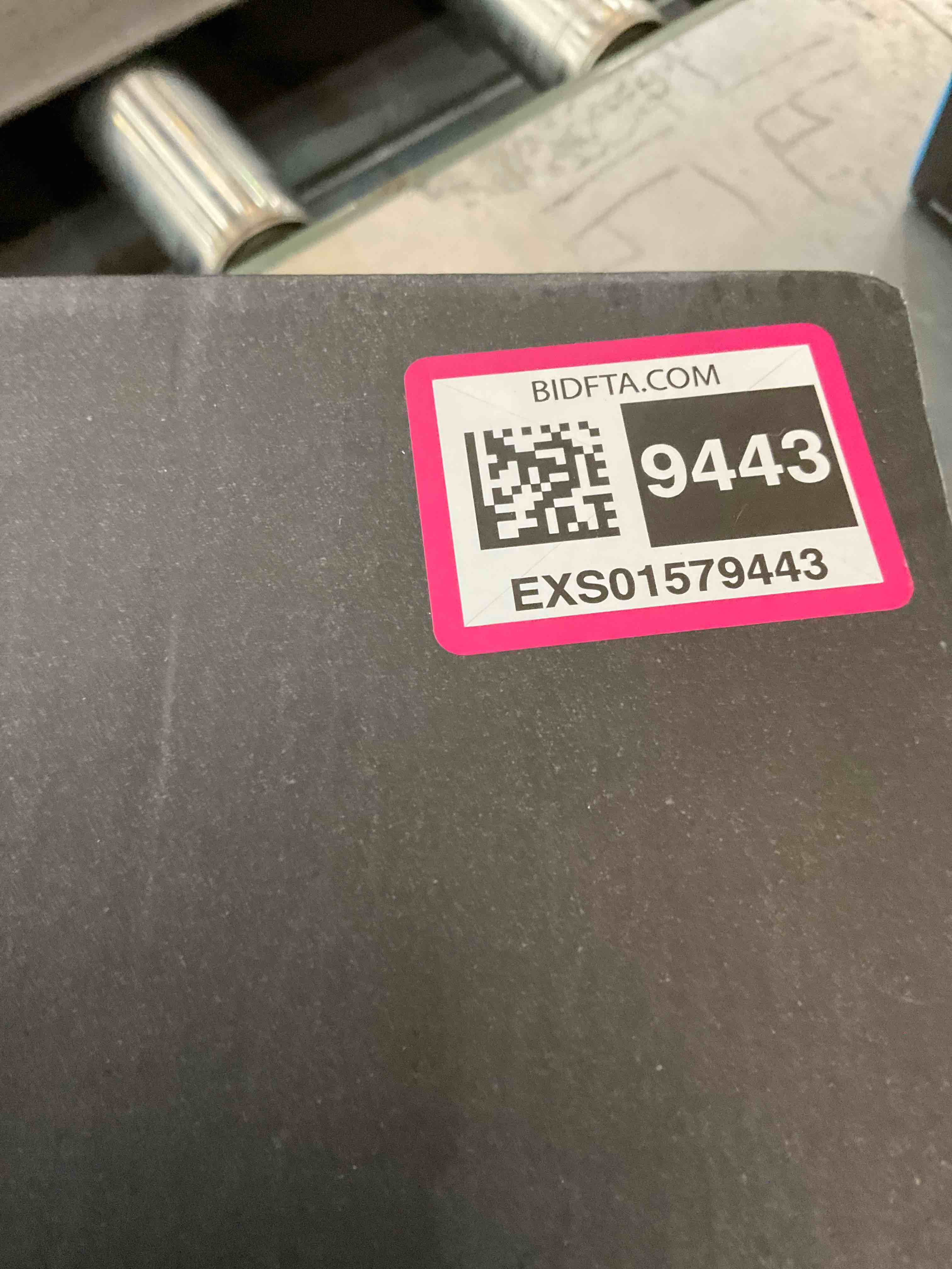 https://s3.amazonaws.com/lotting-images-prod/BargainHunt/EXS01579443_1716477051138.jpeg