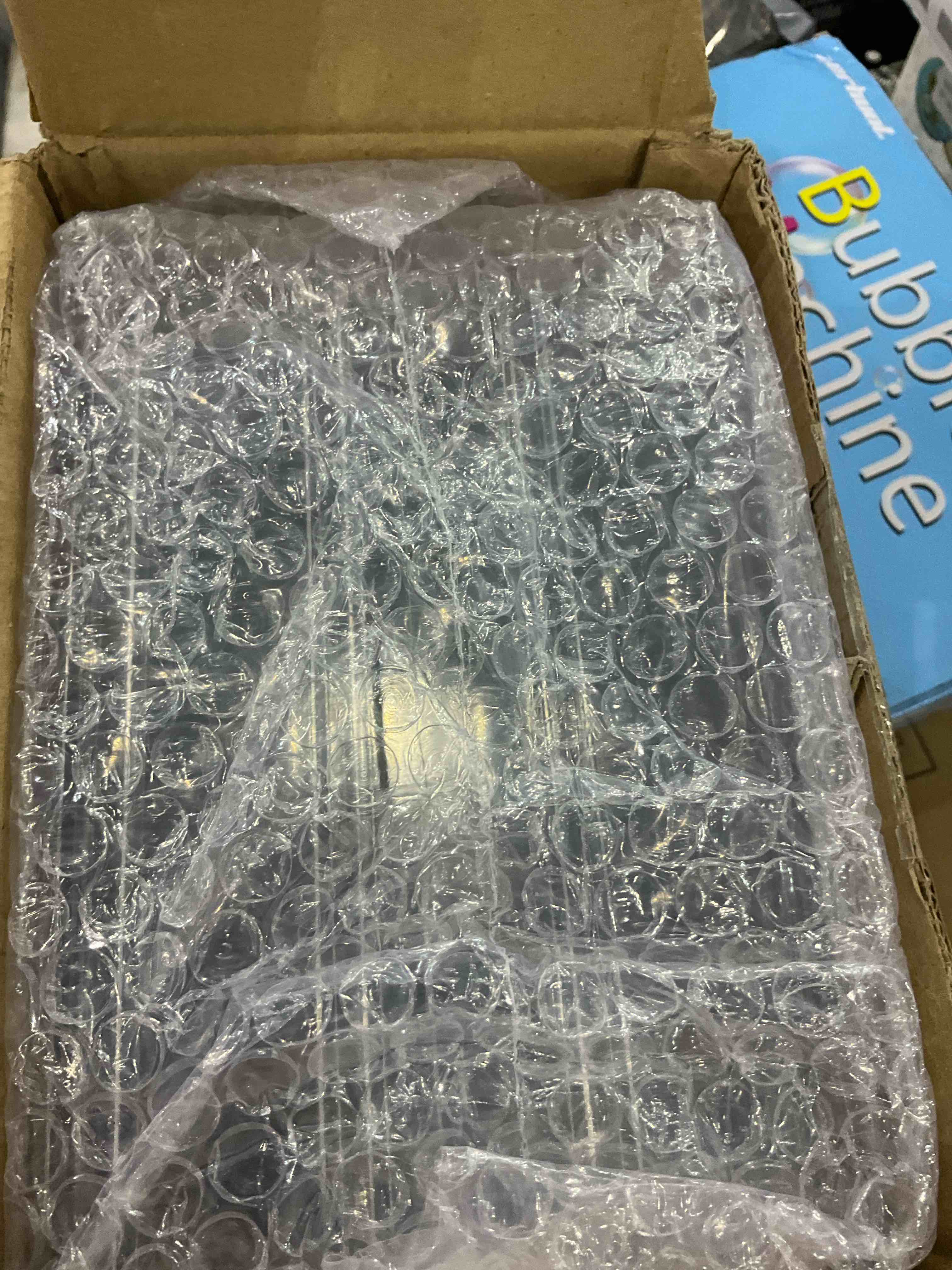 https://s3.amazonaws.com/lotting-images-prod/BargainHunt/EXS01579503_1715944804721.jpeg