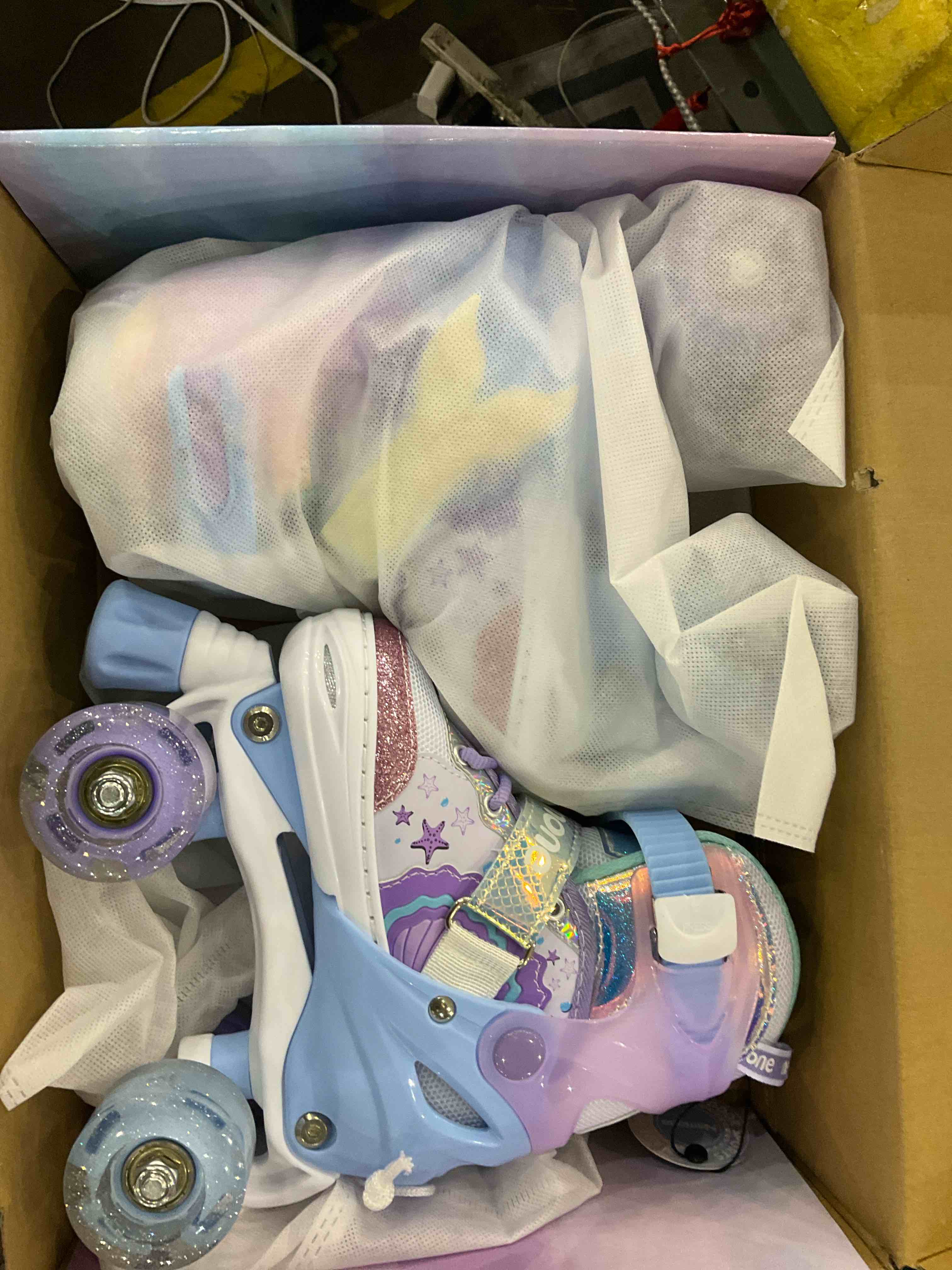 https://s3.amazonaws.com/lotting-images-prod/BargainHunt/EXS01579584_1715957341570.jpeg