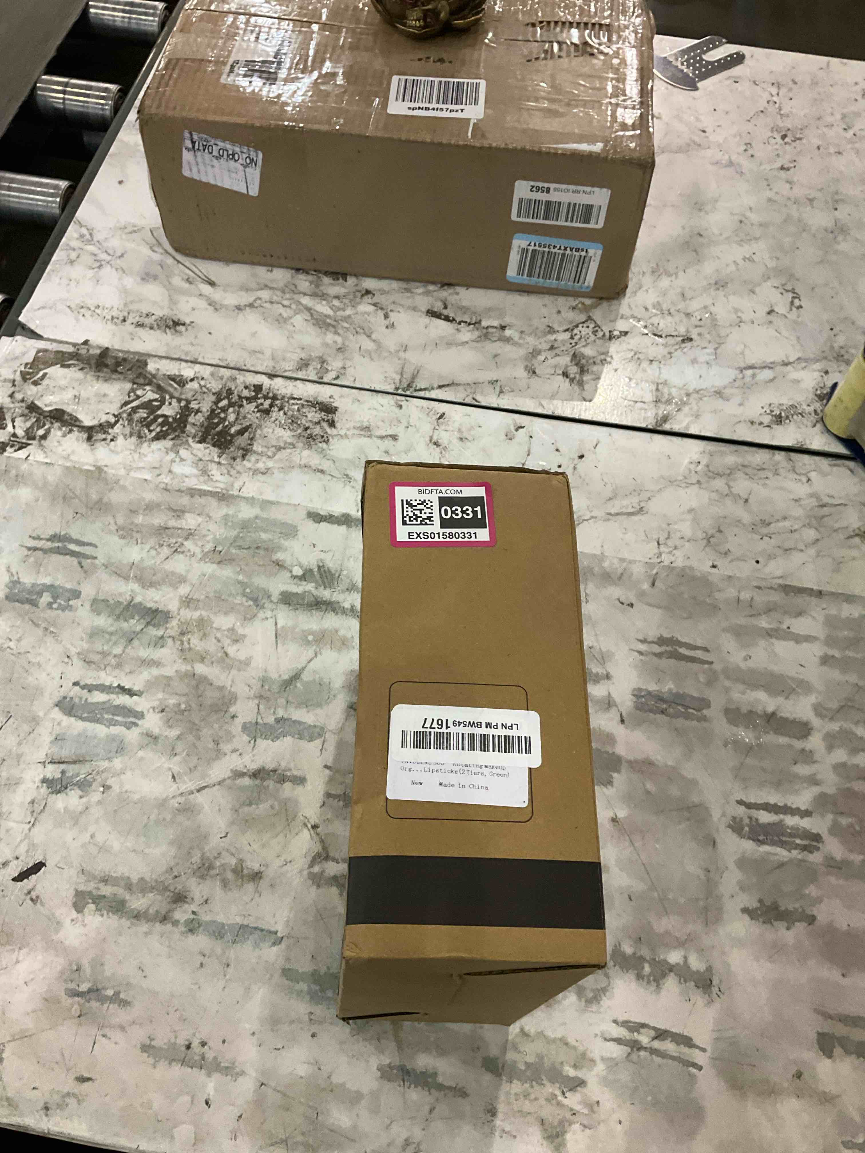 https://s3.amazonaws.com/lotting-images-prod/BargainHunt/EXS01580331_1715601497552.jpeg