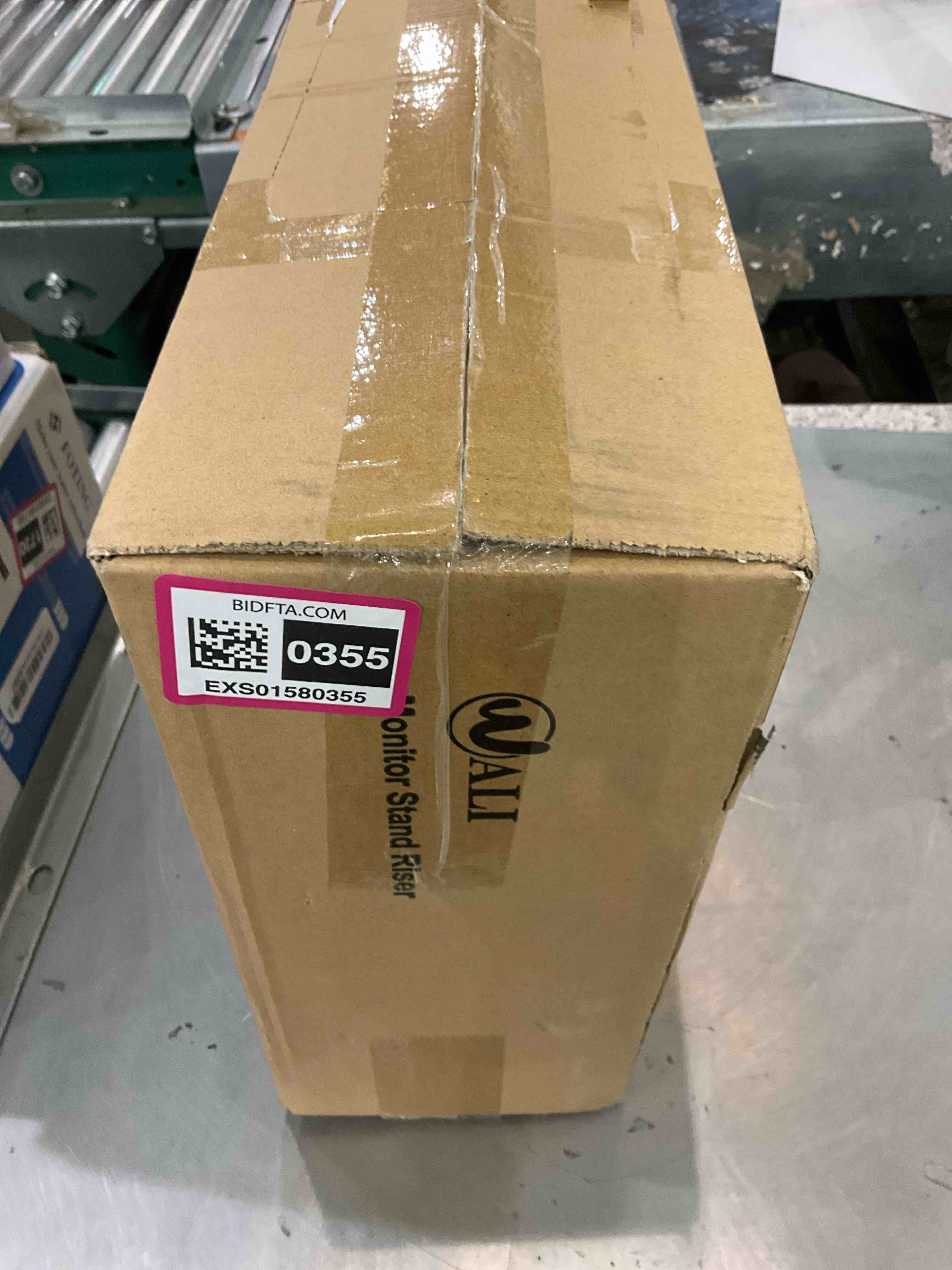 https://s3.amazonaws.com/lotting-images-prod/BargainHunt/EXS01580355_1715345127161.jpeg