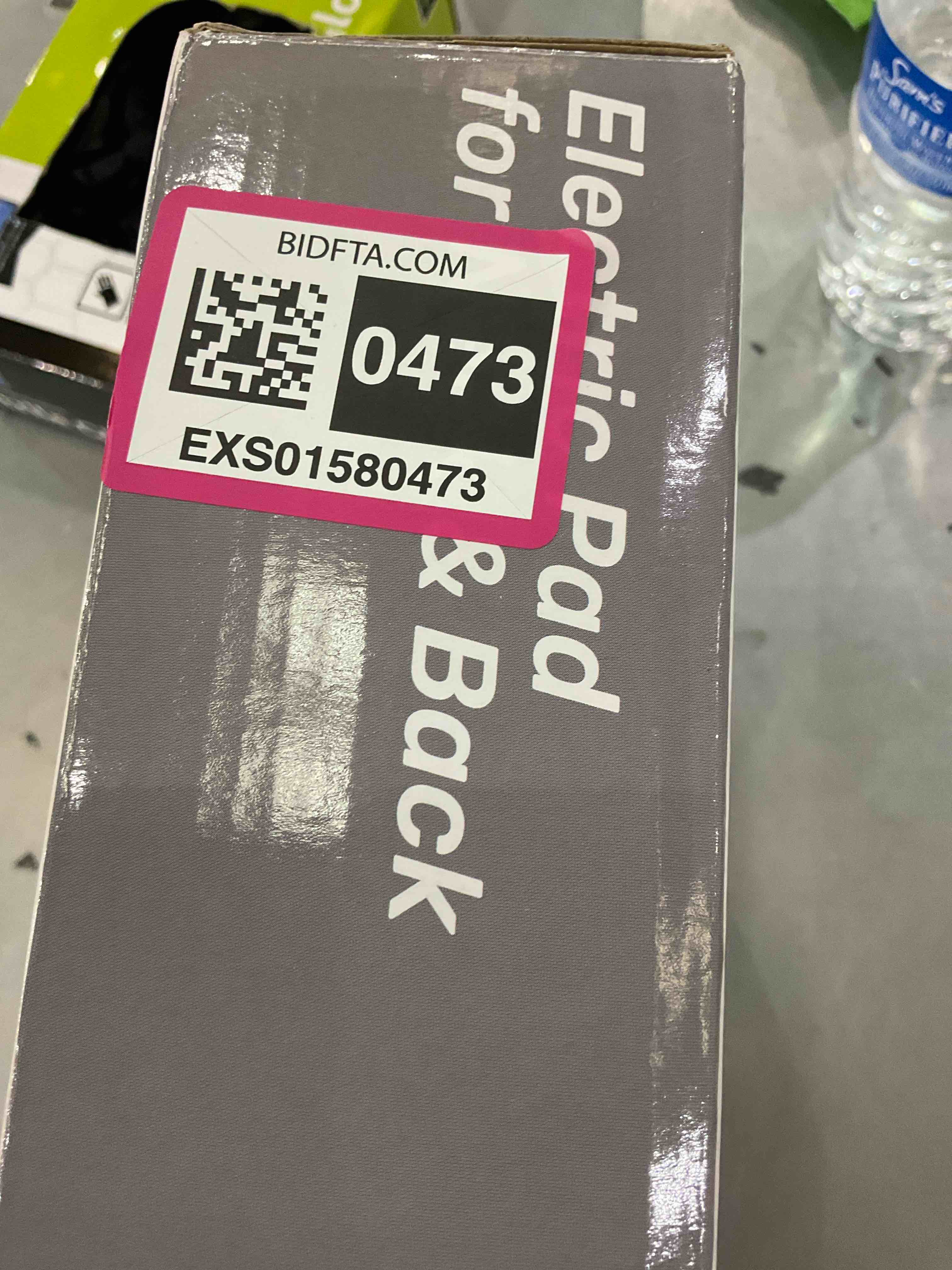 https://s3.amazonaws.com/lotting-images-prod/BargainHunt/EXS01580473_1715794470965.jpeg