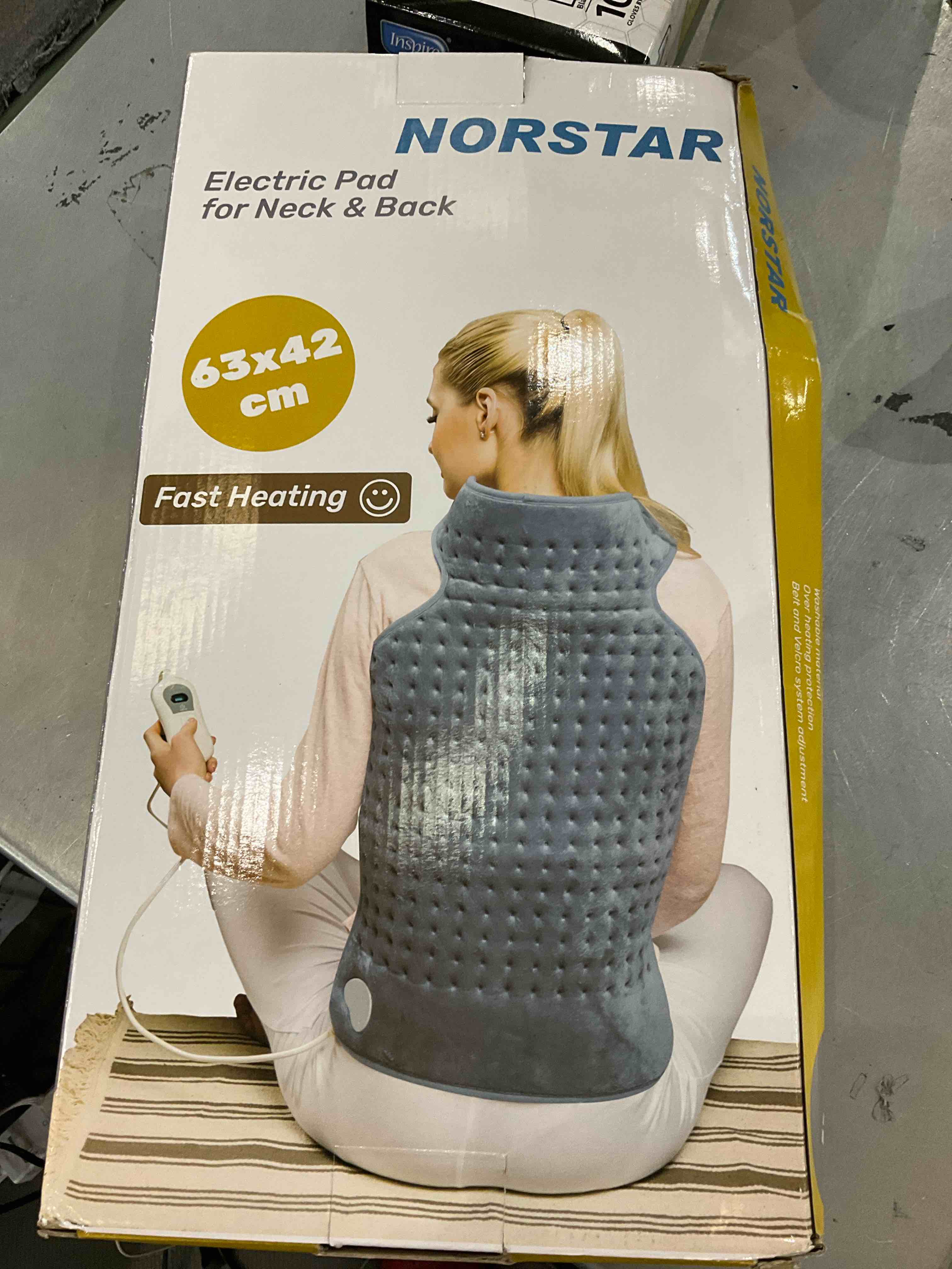 https://s3.amazonaws.com/lotting-images-prod/BargainHunt/EXS01580473_1715794474892.jpeg