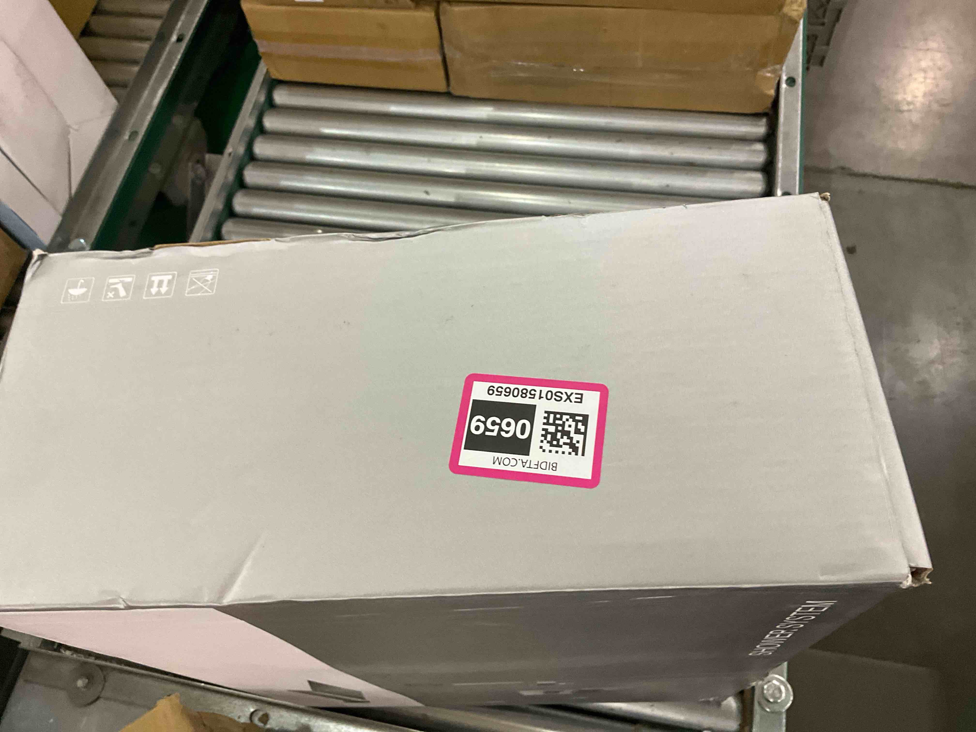 https://s3.amazonaws.com/lotting-images-prod/BargainHunt/EXS01580659_1715355204398.jpeg
