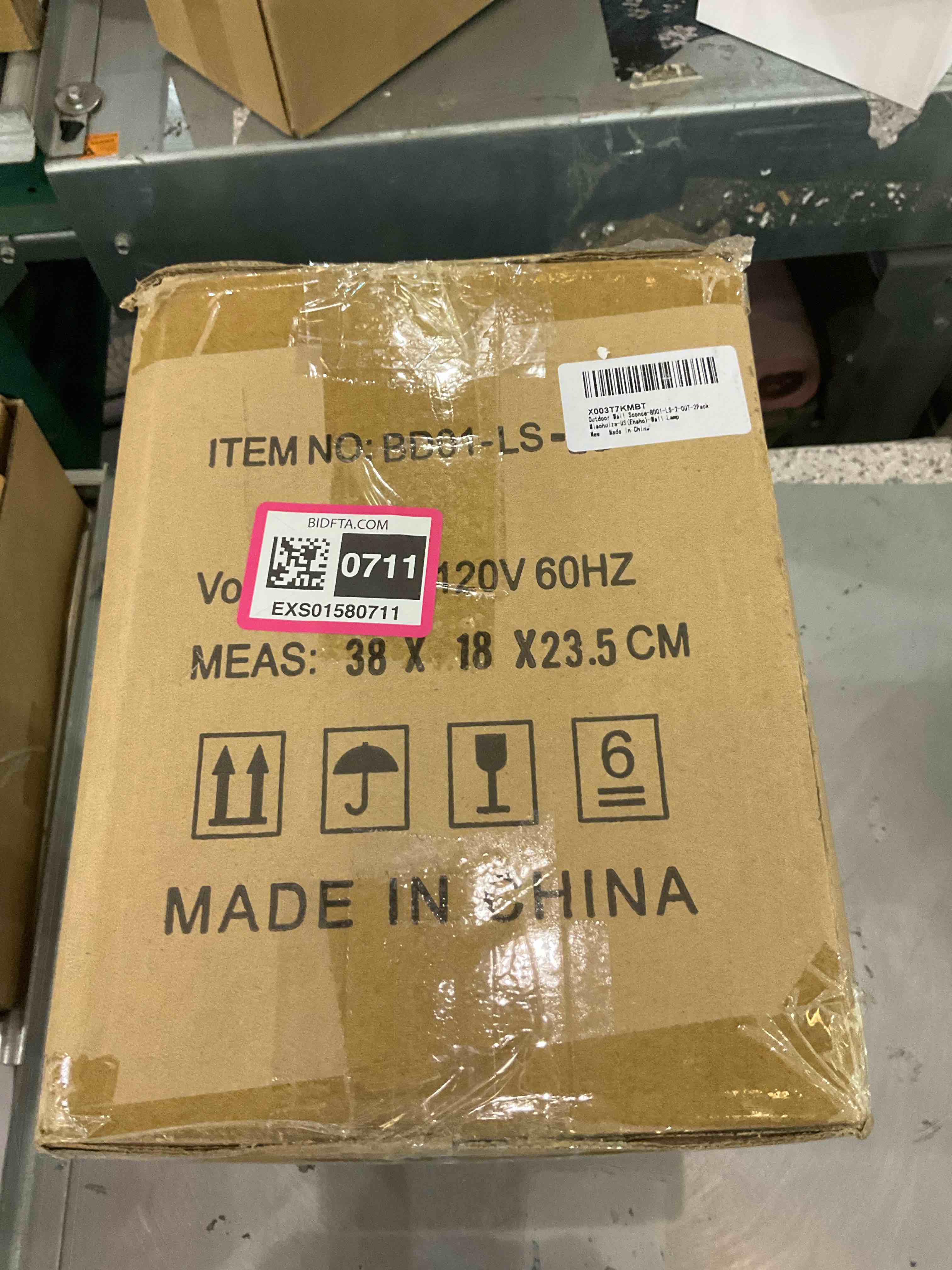 https://s3.amazonaws.com/lotting-images-prod/BargainHunt/EXS01580711_1715348023222.jpeg