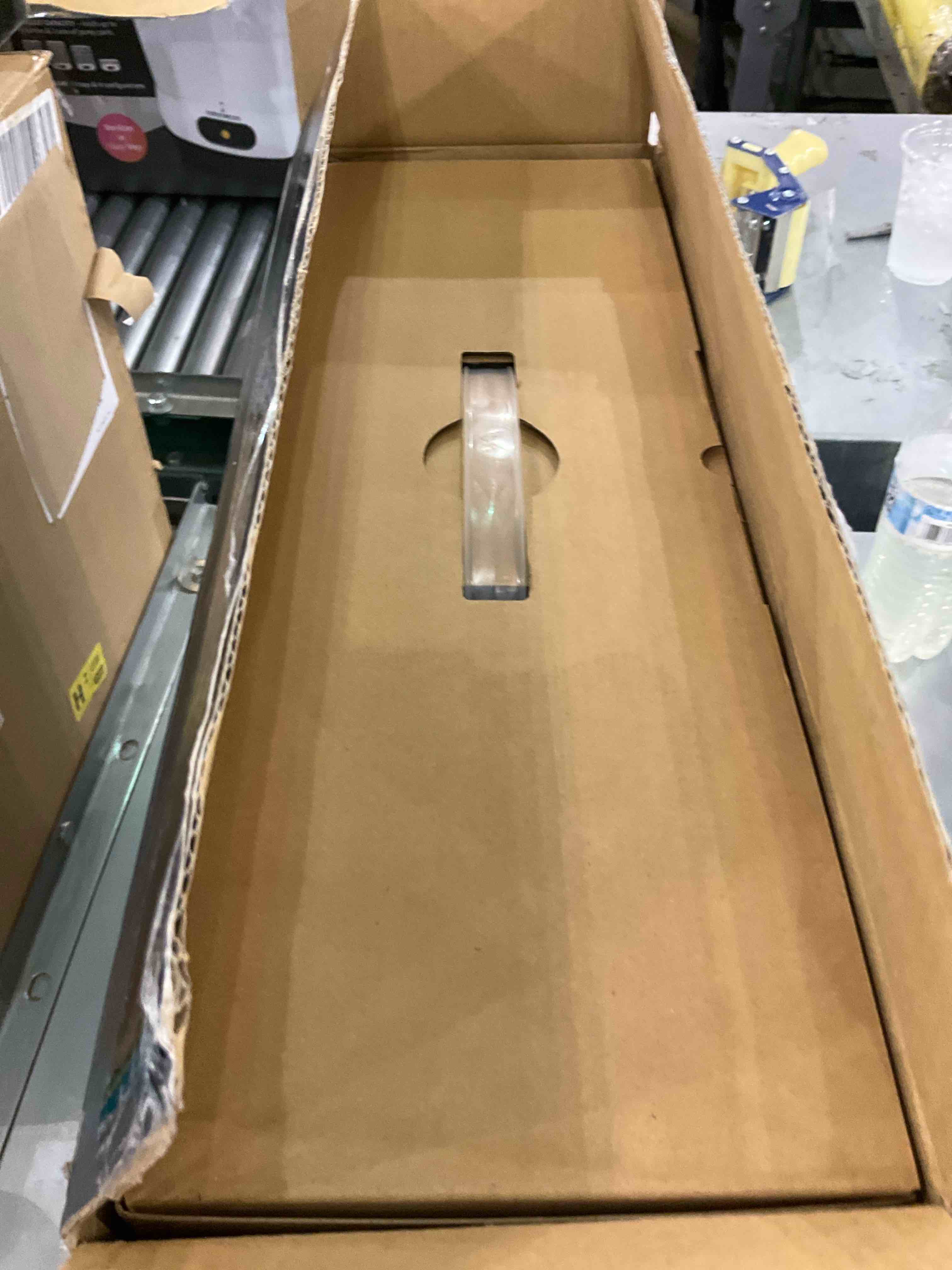 https://s3.amazonaws.com/lotting-images-prod/BargainHunt/EXS01580797_1715607254739.jpeg