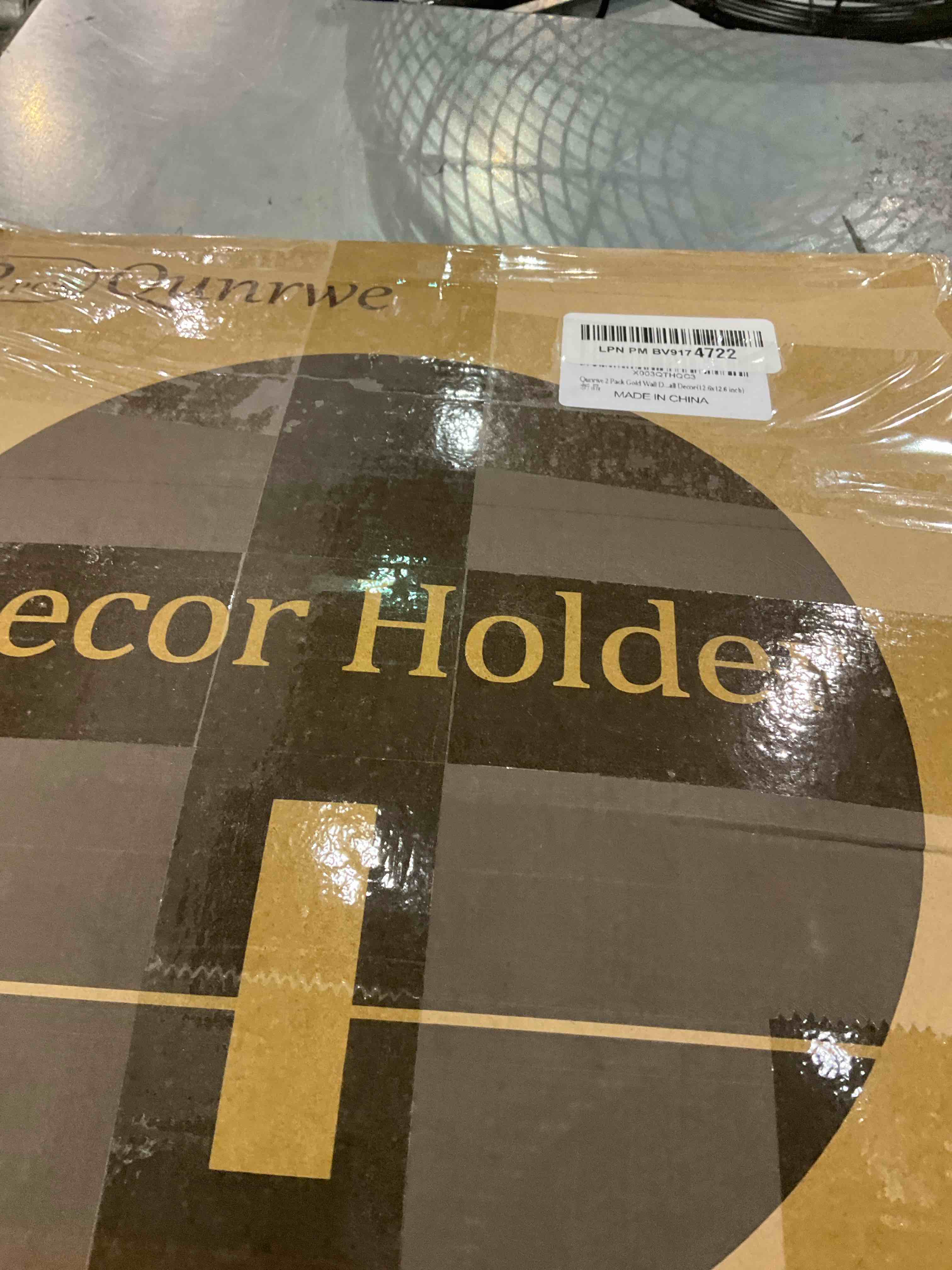 https://s3.amazonaws.com/lotting-images-prod/BargainHunt/EXS01580850_1715772434996.jpeg