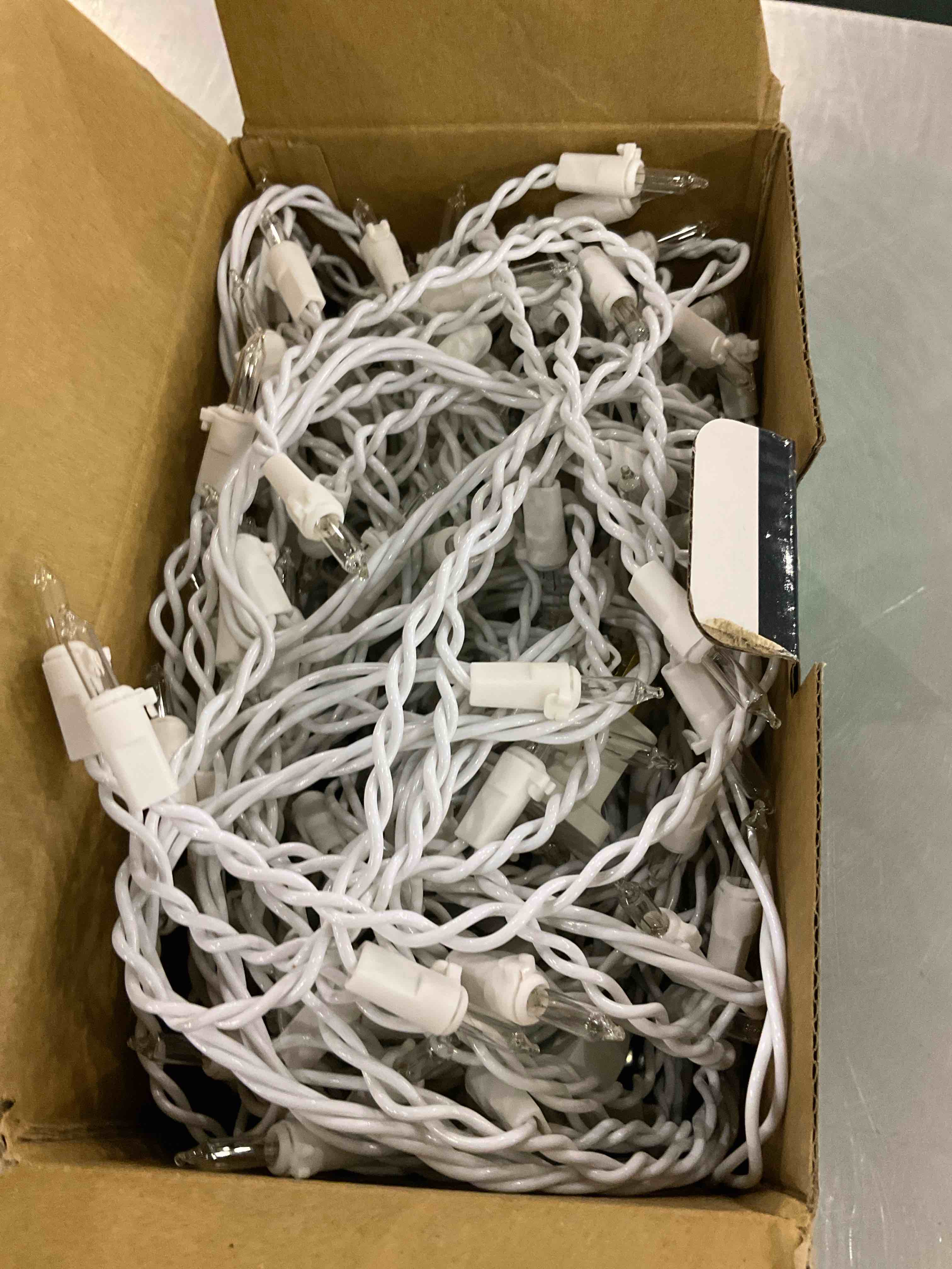 https://s3.amazonaws.com/lotting-images-prod/BargainHunt/EXS01581314_1715255617776.jpeg