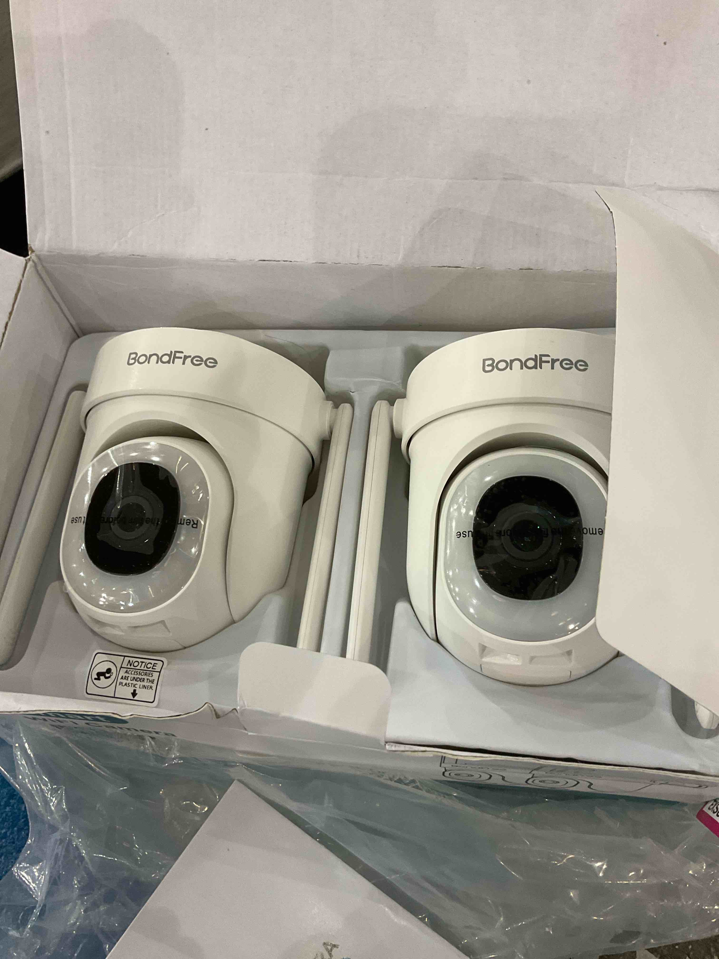 https://s3.amazonaws.com/lotting-images-prod/BargainHunt/EXS01581788_1715698724106.jpeg