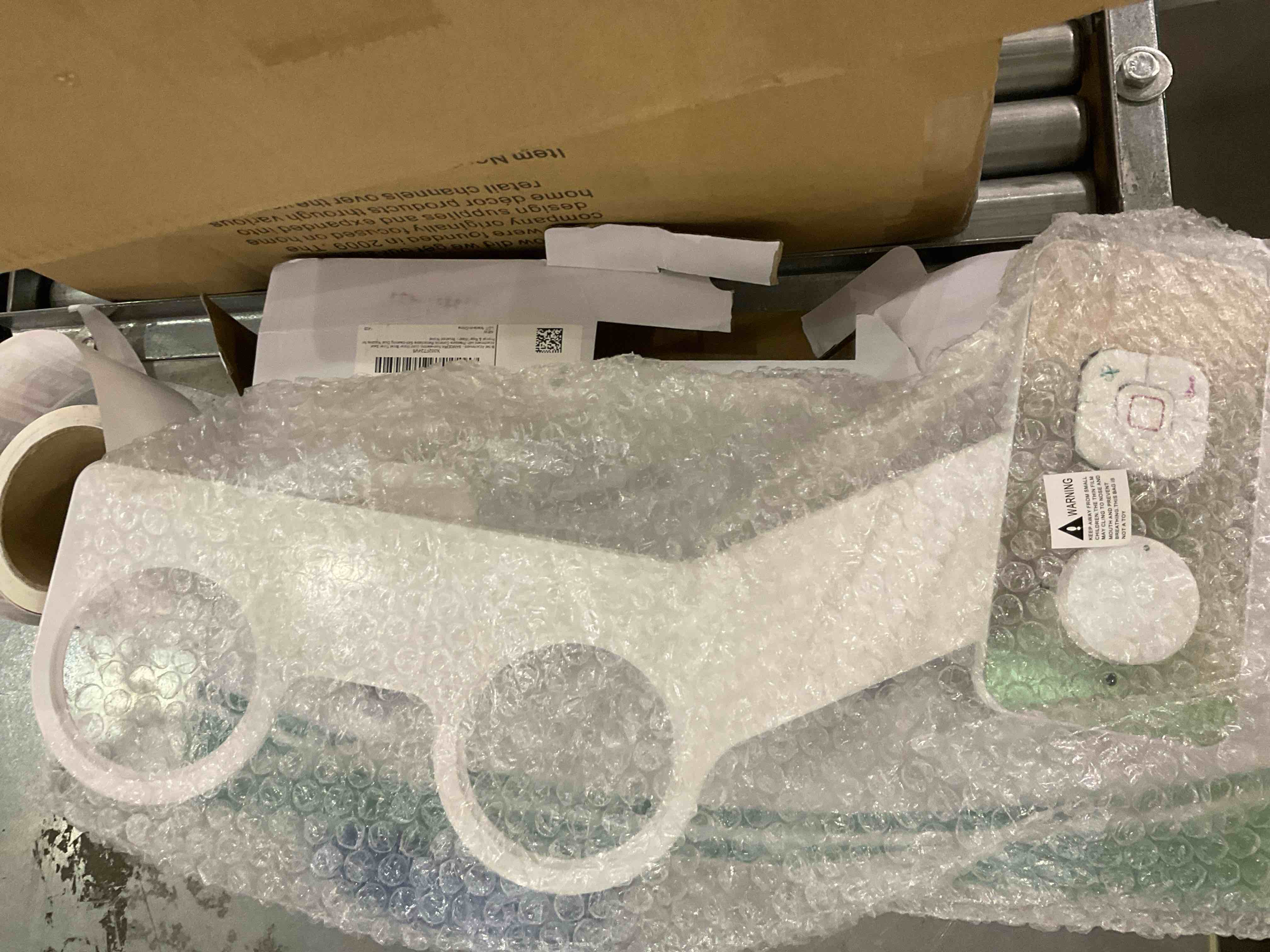 https://s3.amazonaws.com/lotting-images-prod/BargainHunt/EXS01582010_1714490651995.jpeg
