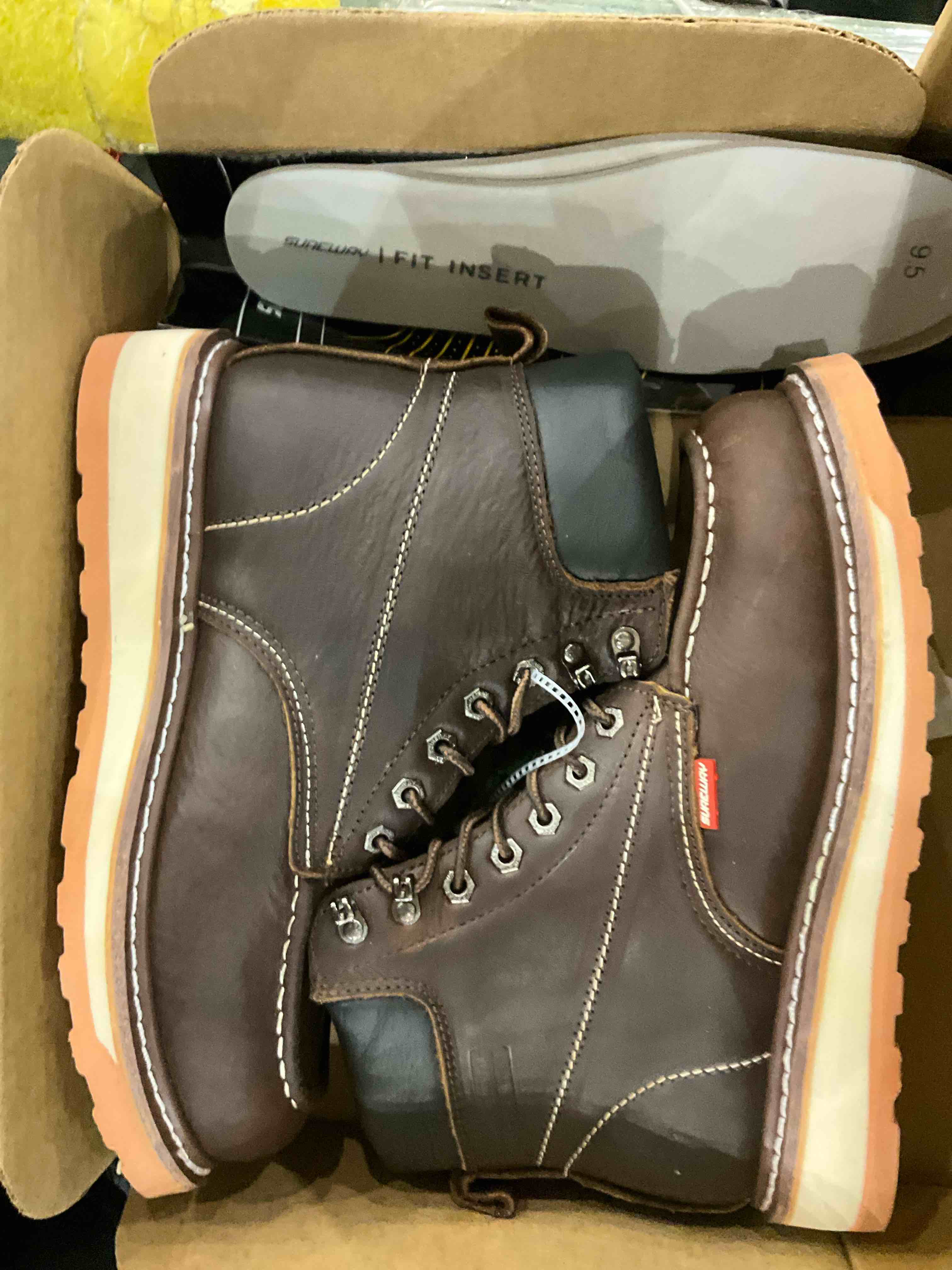 https://s3.amazonaws.com/lotting-images-prod/BargainHunt/EXS01582194_1715957870328.jpeg