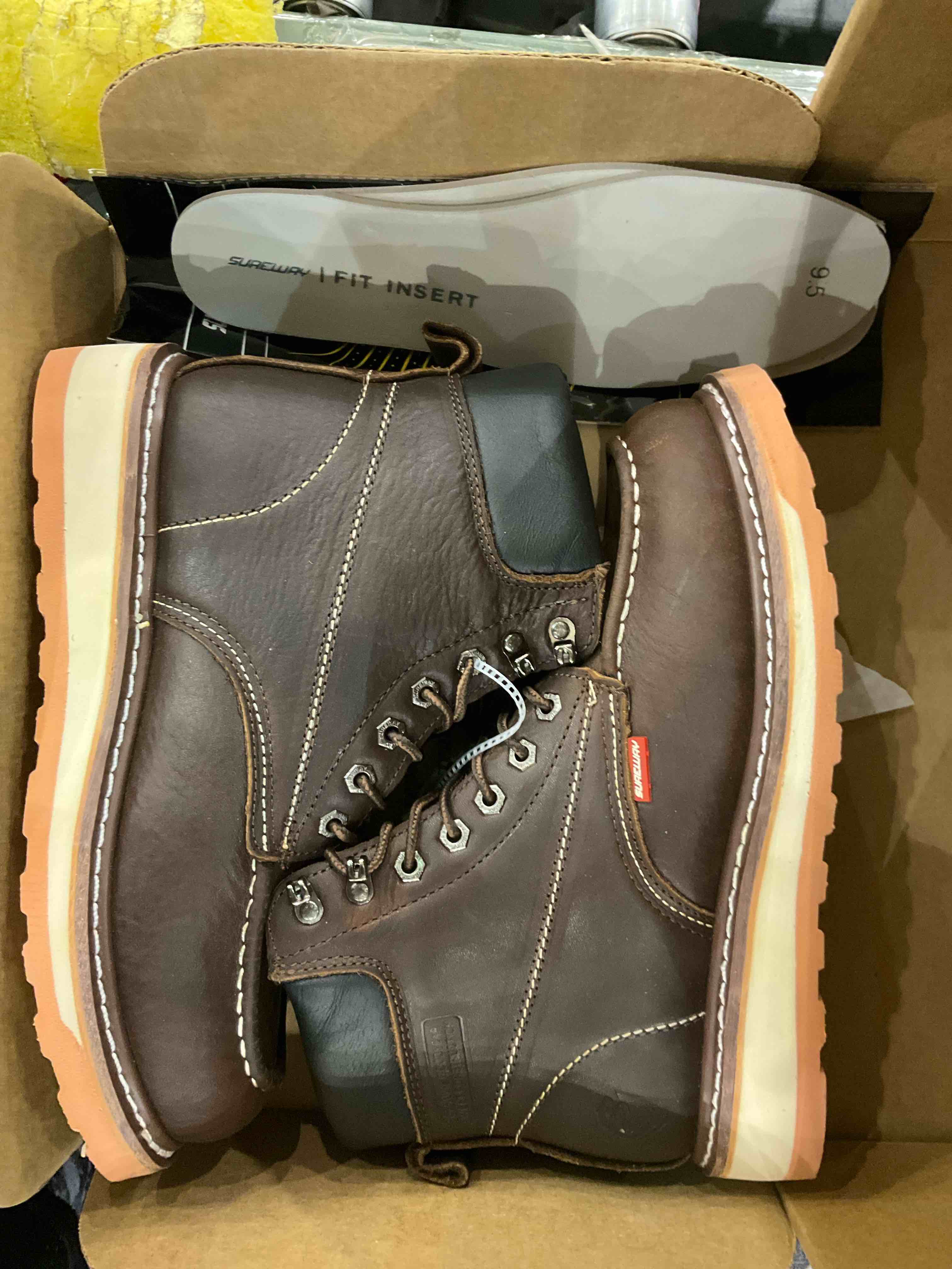 https://s3.amazonaws.com/lotting-images-prod/BargainHunt/EXS01582194_1715957871728.jpeg