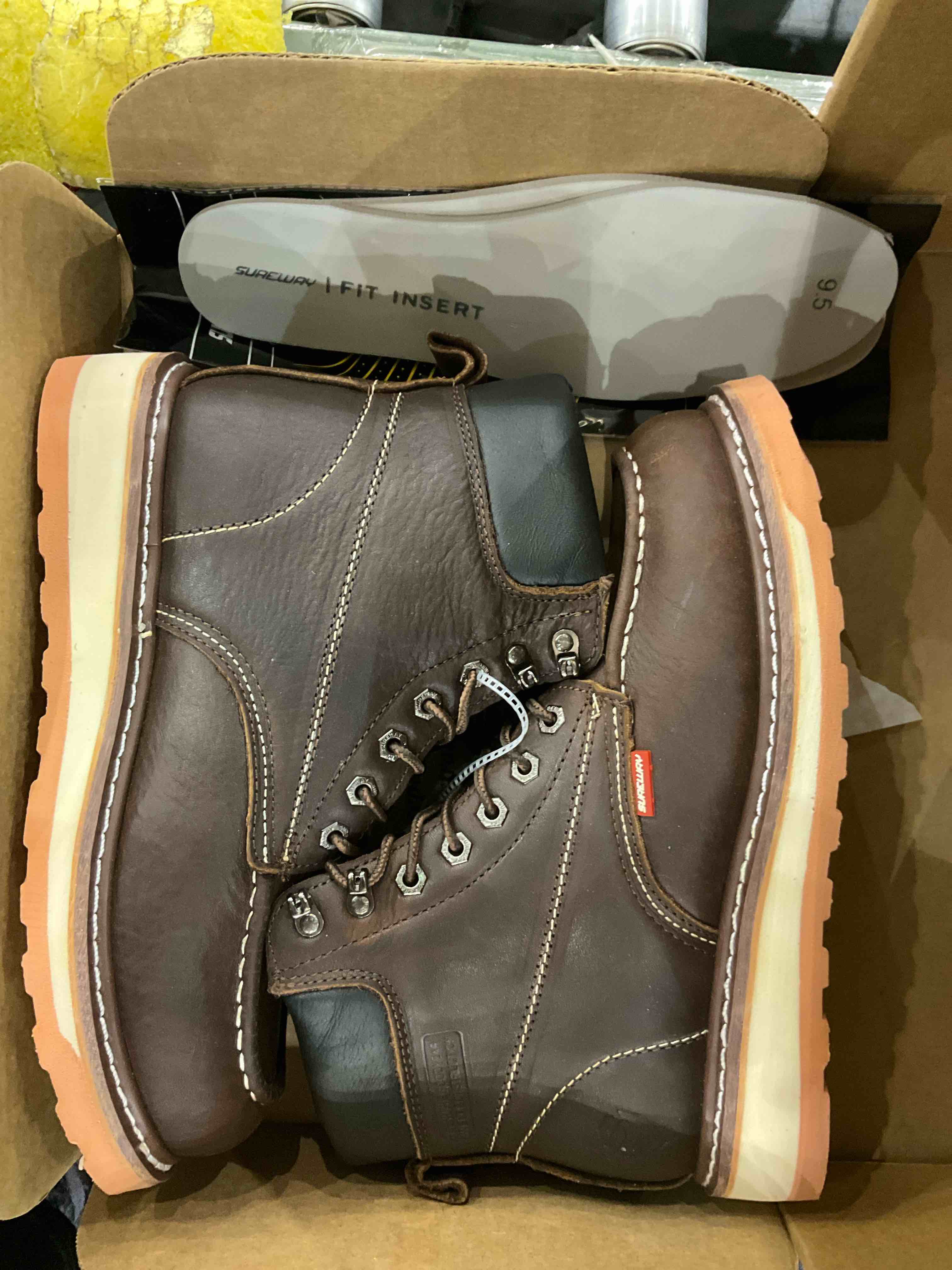 https://s3.amazonaws.com/lotting-images-prod/BargainHunt/EXS01582194_1715957872804.jpeg