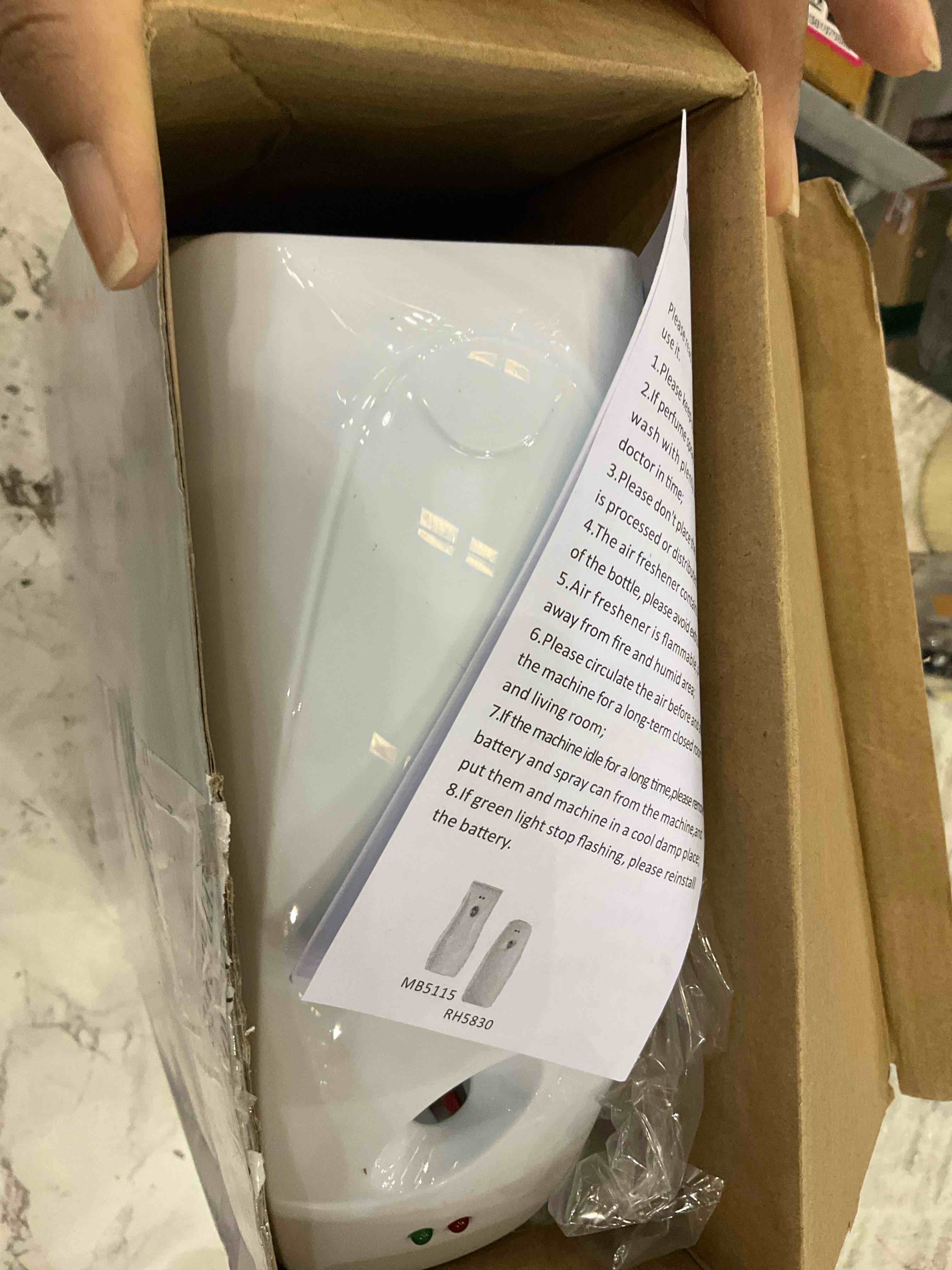 https://s3.amazonaws.com/lotting-images-prod/BargainHunt/EXS01582401_1718113195025.jpeg