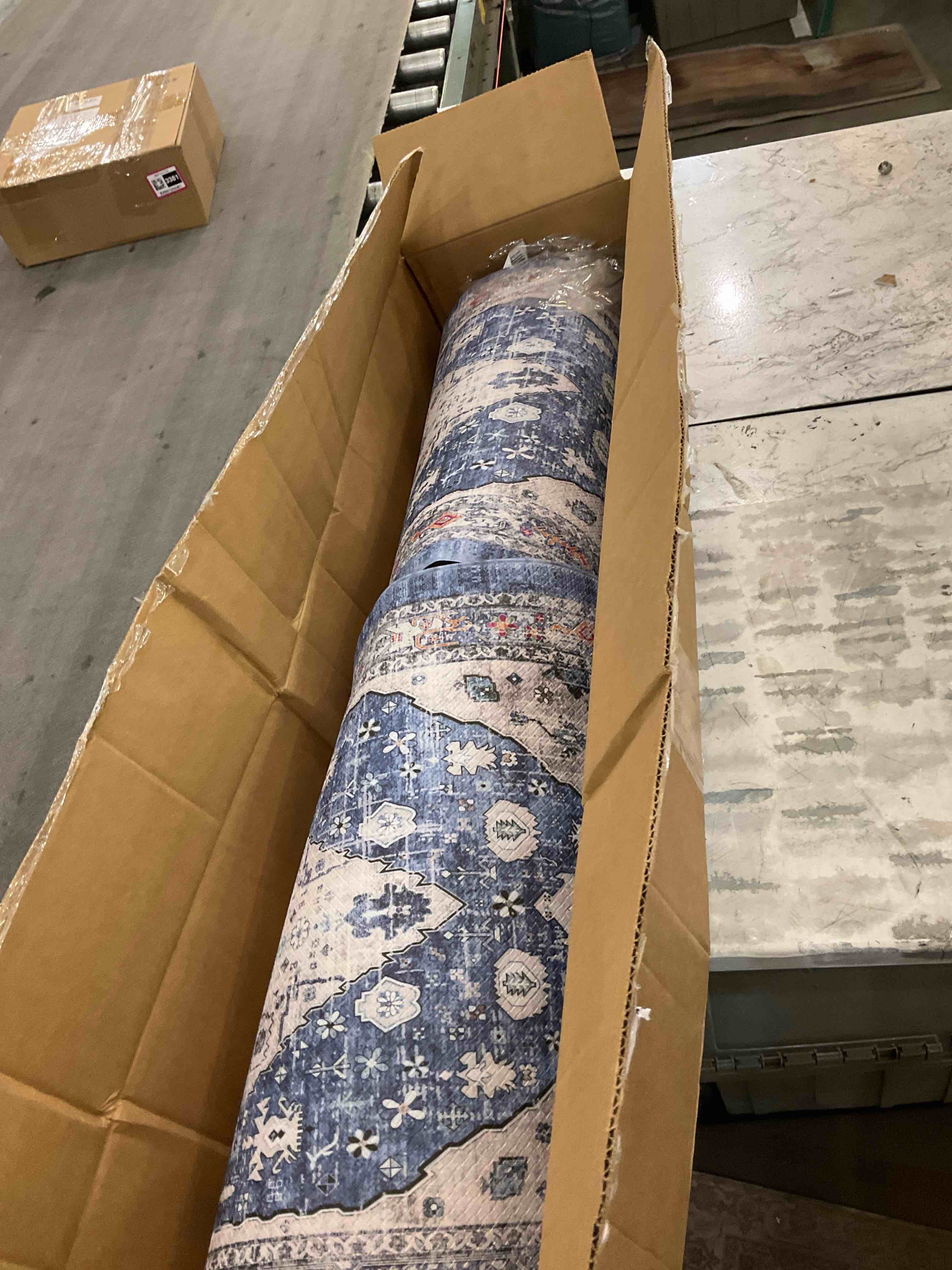 https://s3.amazonaws.com/lotting-images-prod/BargainHunt/EXS01582649_1714417322769.jpeg