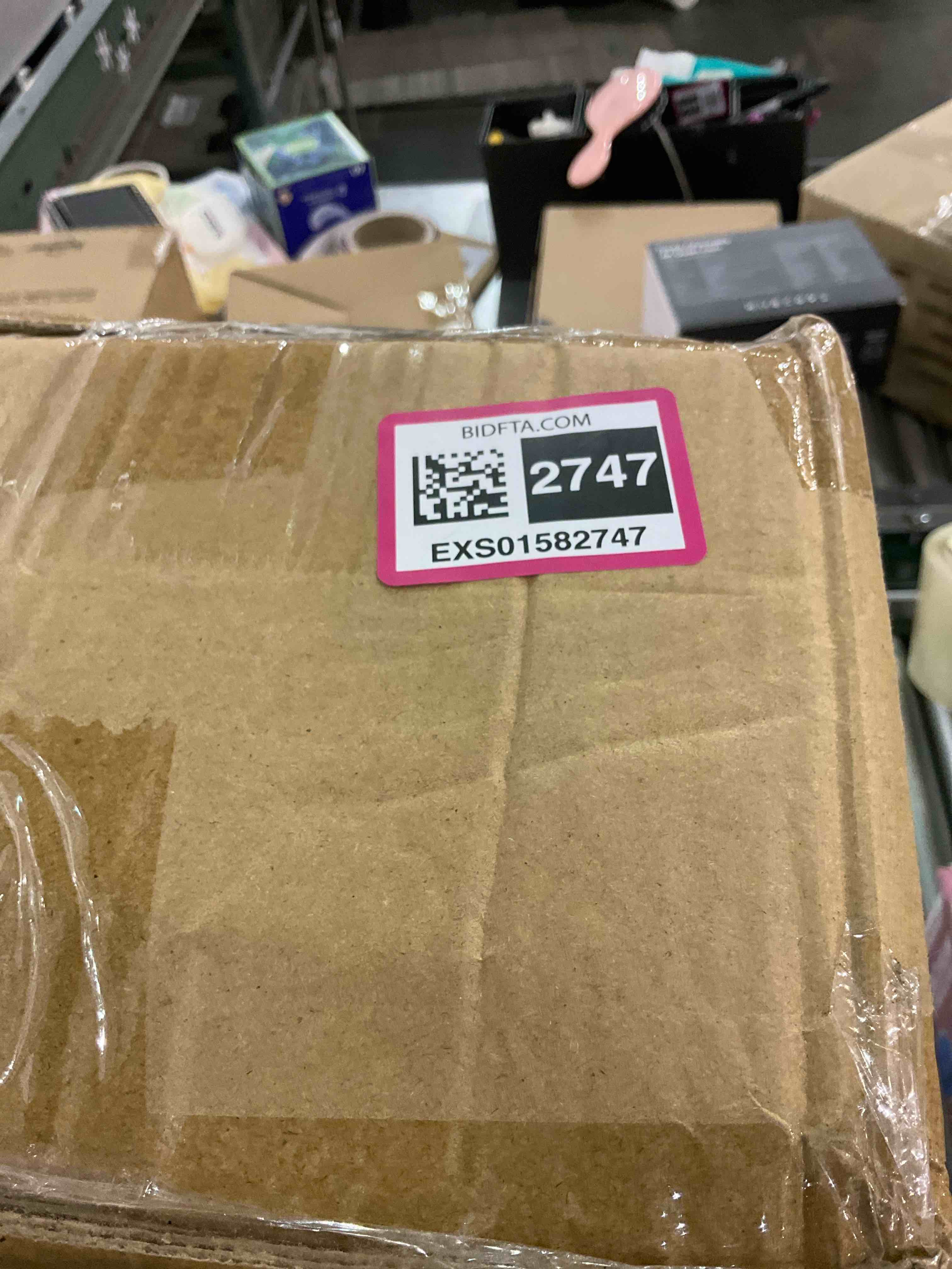 https://s3.amazonaws.com/lotting-images-prod/BargainHunt/EXS01582747_1714562810536.jpeg