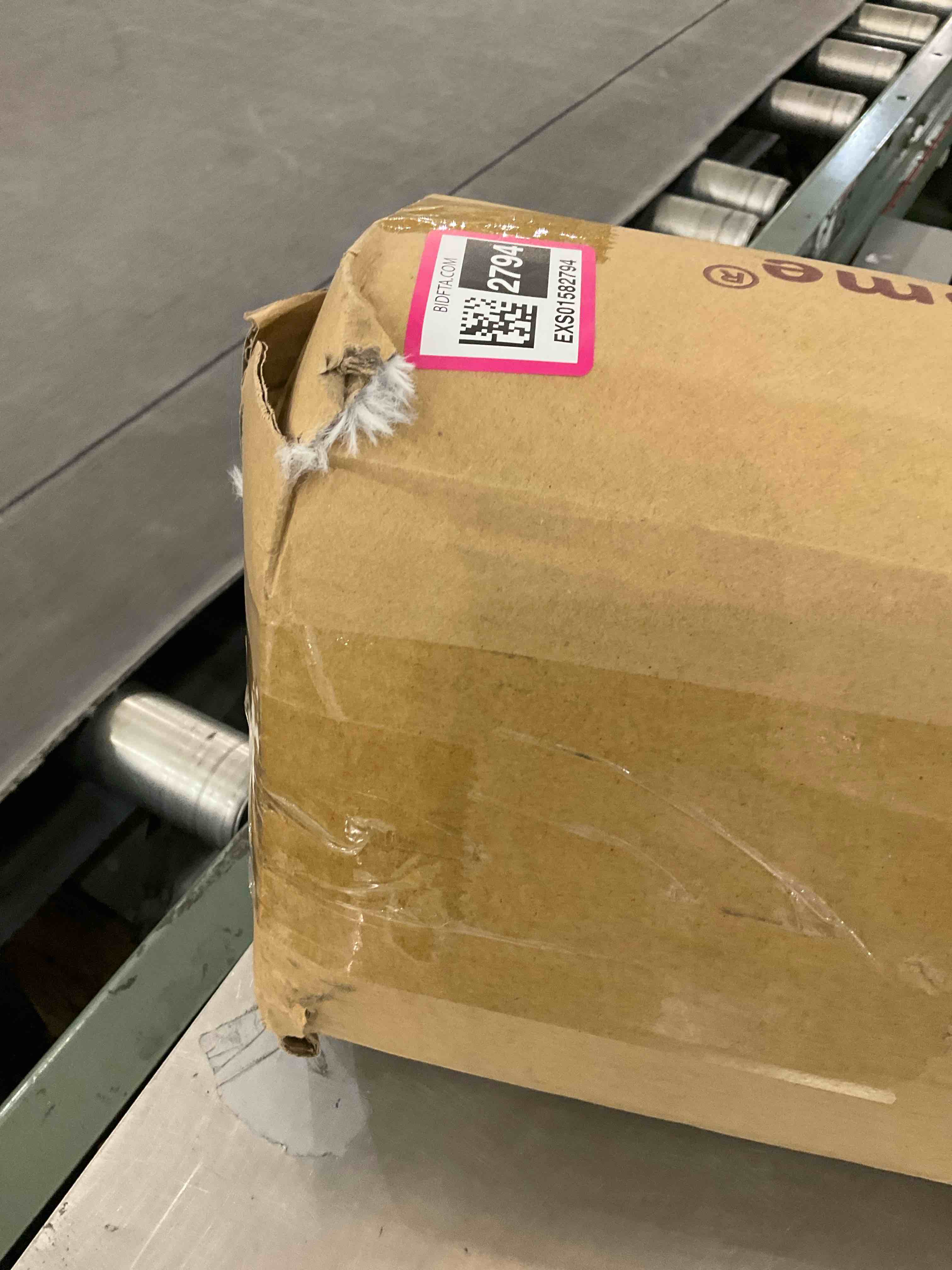 https://s3.amazonaws.com/lotting-images-prod/BargainHunt/EXS01582794_1714499556866.jpeg