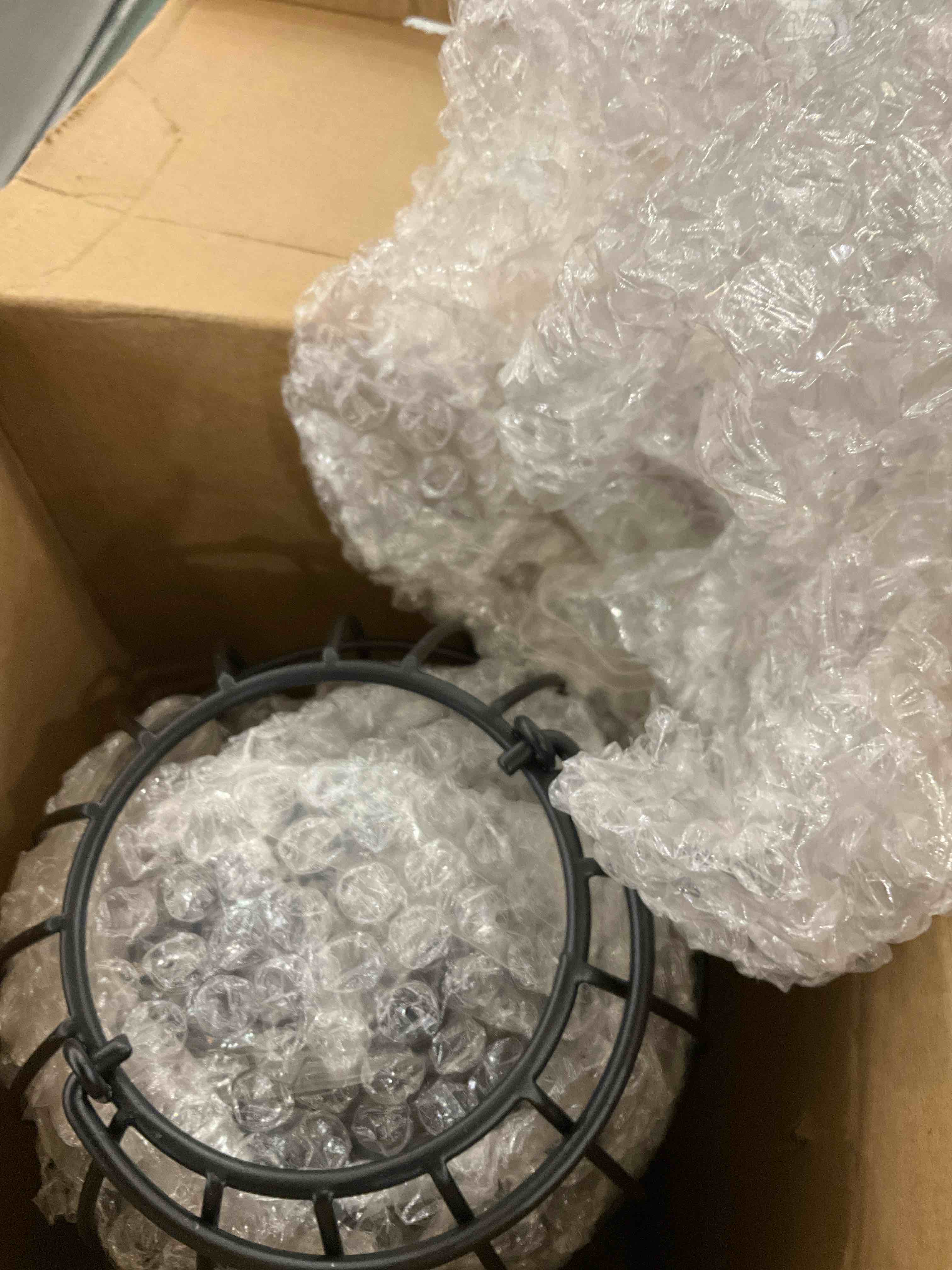 https://s3.amazonaws.com/lotting-images-prod/BargainHunt/EXS01582828_1714577944764.jpeg
