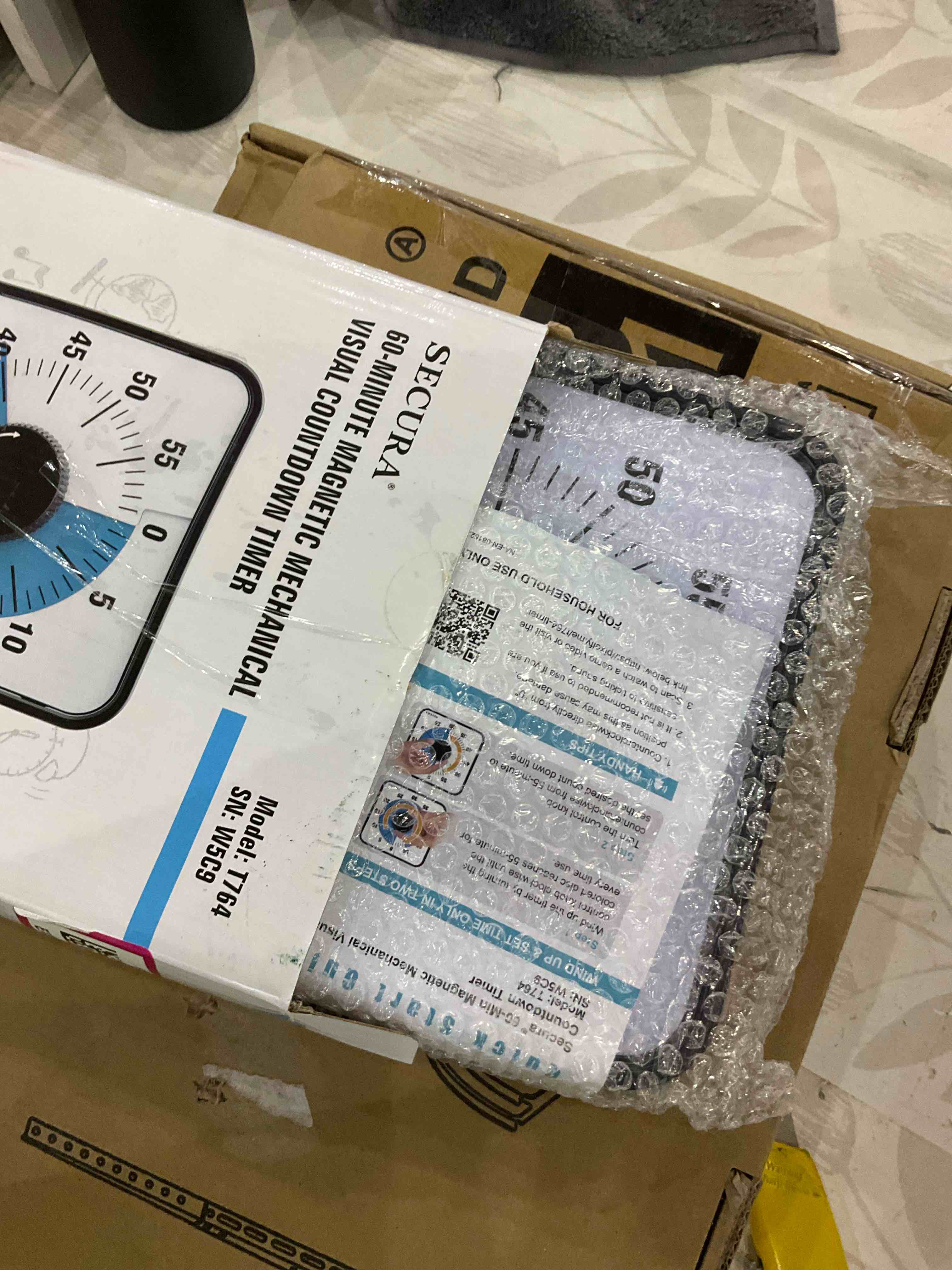 https://s3.amazonaws.com/lotting-images-prod/BargainHunt/EXS01582901_1715945813497.jpeg