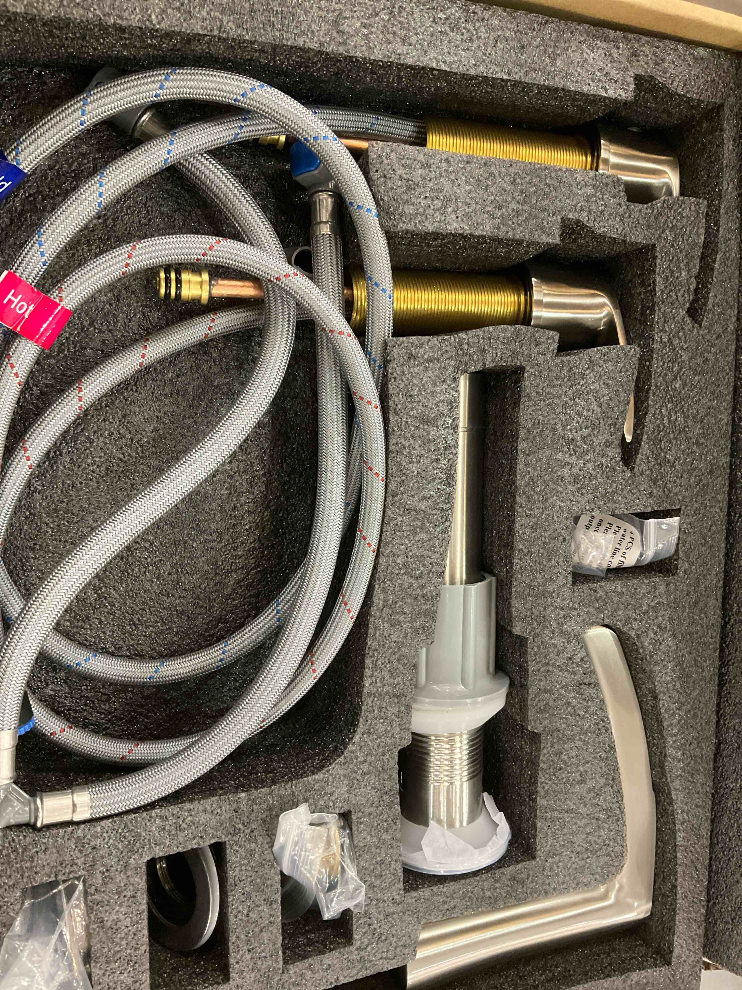 https://s3.amazonaws.com/lotting-images-prod/BargainHunt/EXS01583139_1714145329519.jpeg