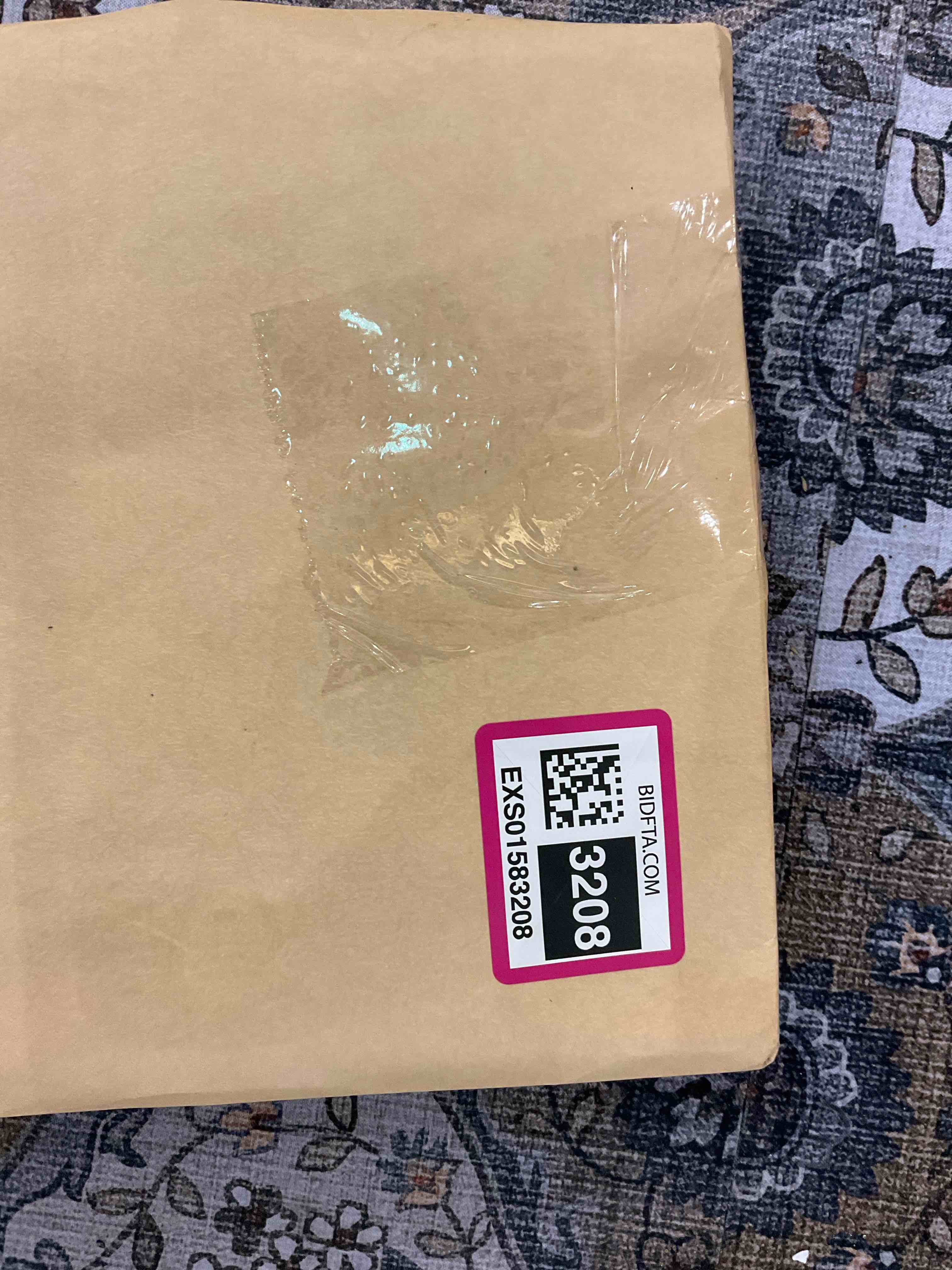https://s3.amazonaws.com/lotting-images-prod/BargainHunt/EXS01583208_1714395002440.jpeg