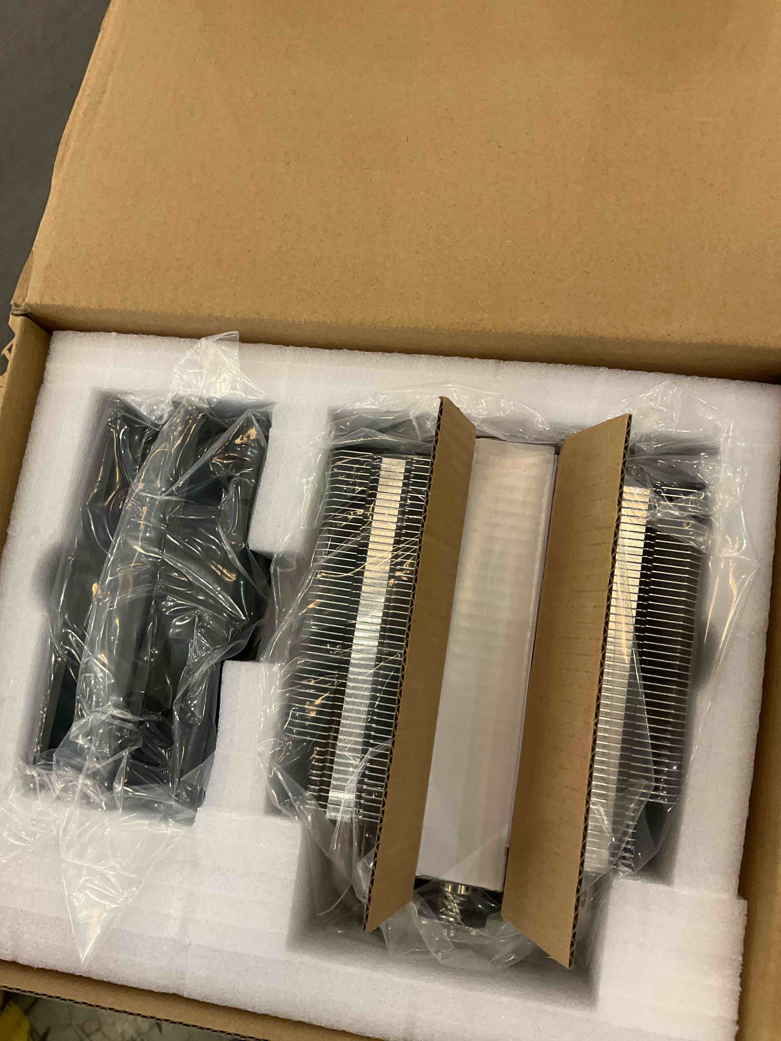 https://s3.amazonaws.com/lotting-images-prod/BargainHunt/EXS01583289_1714409673810.jpeg