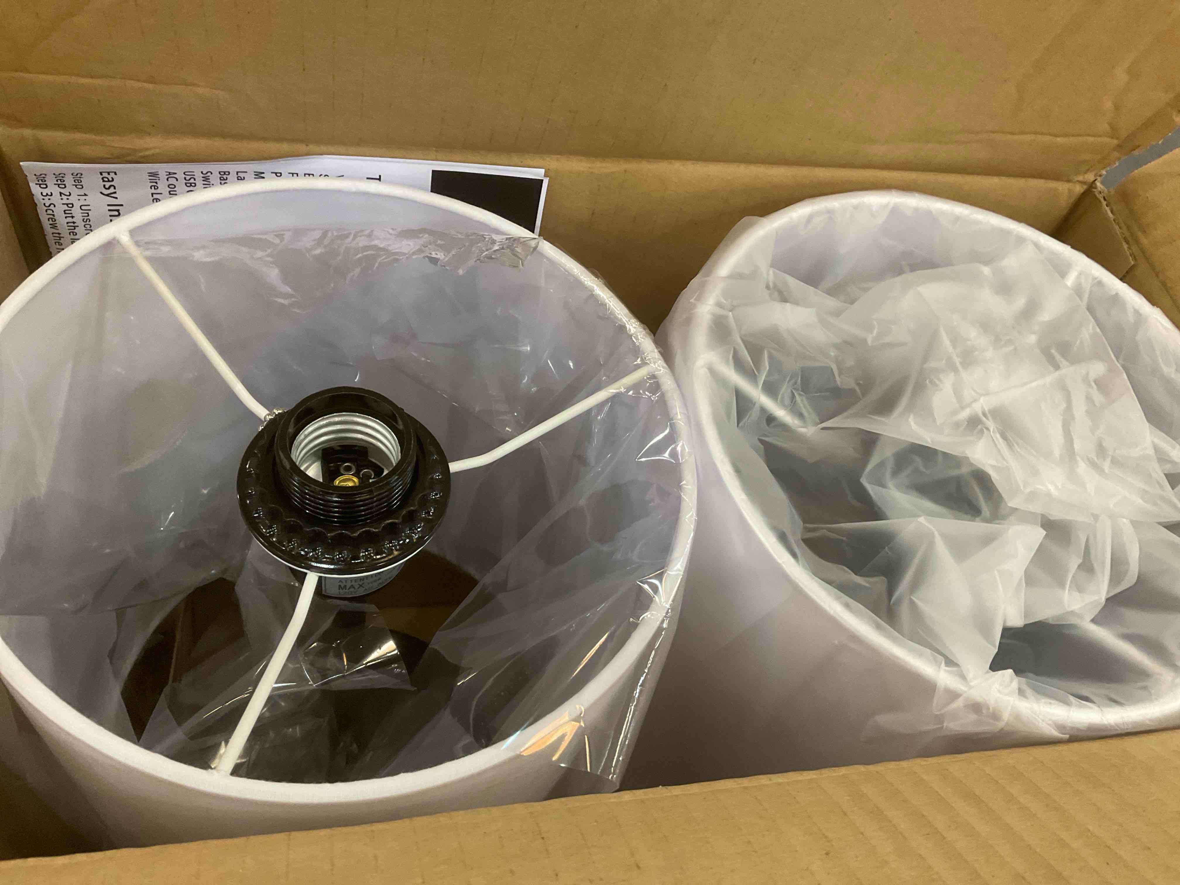 https://s3.amazonaws.com/lotting-images-prod/BargainHunt/EXS01583425_1714501122100.jpeg
