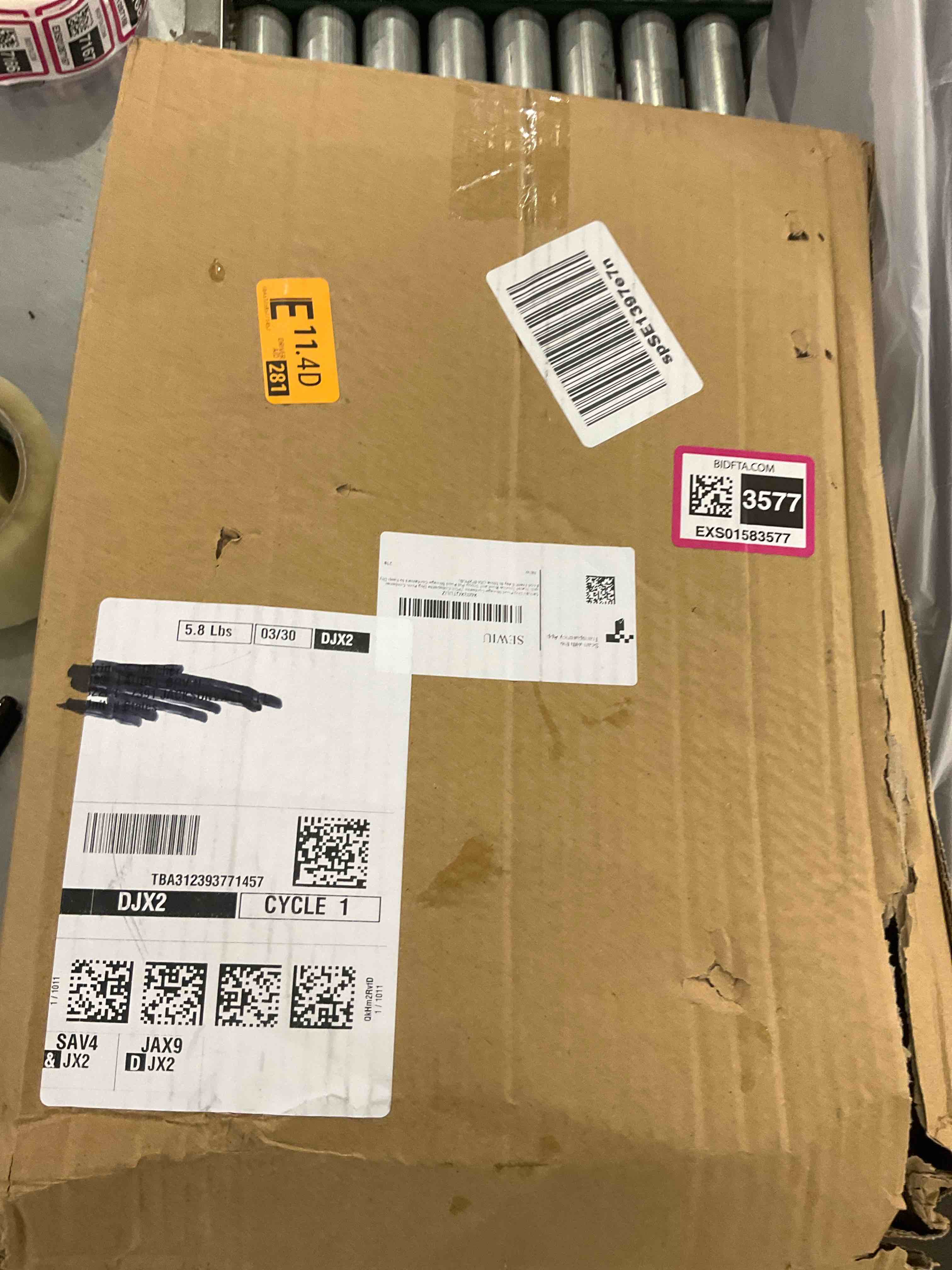 https://s3.amazonaws.com/lotting-images-prod/BargainHunt/EXS01583577_1713979308969.jpeg