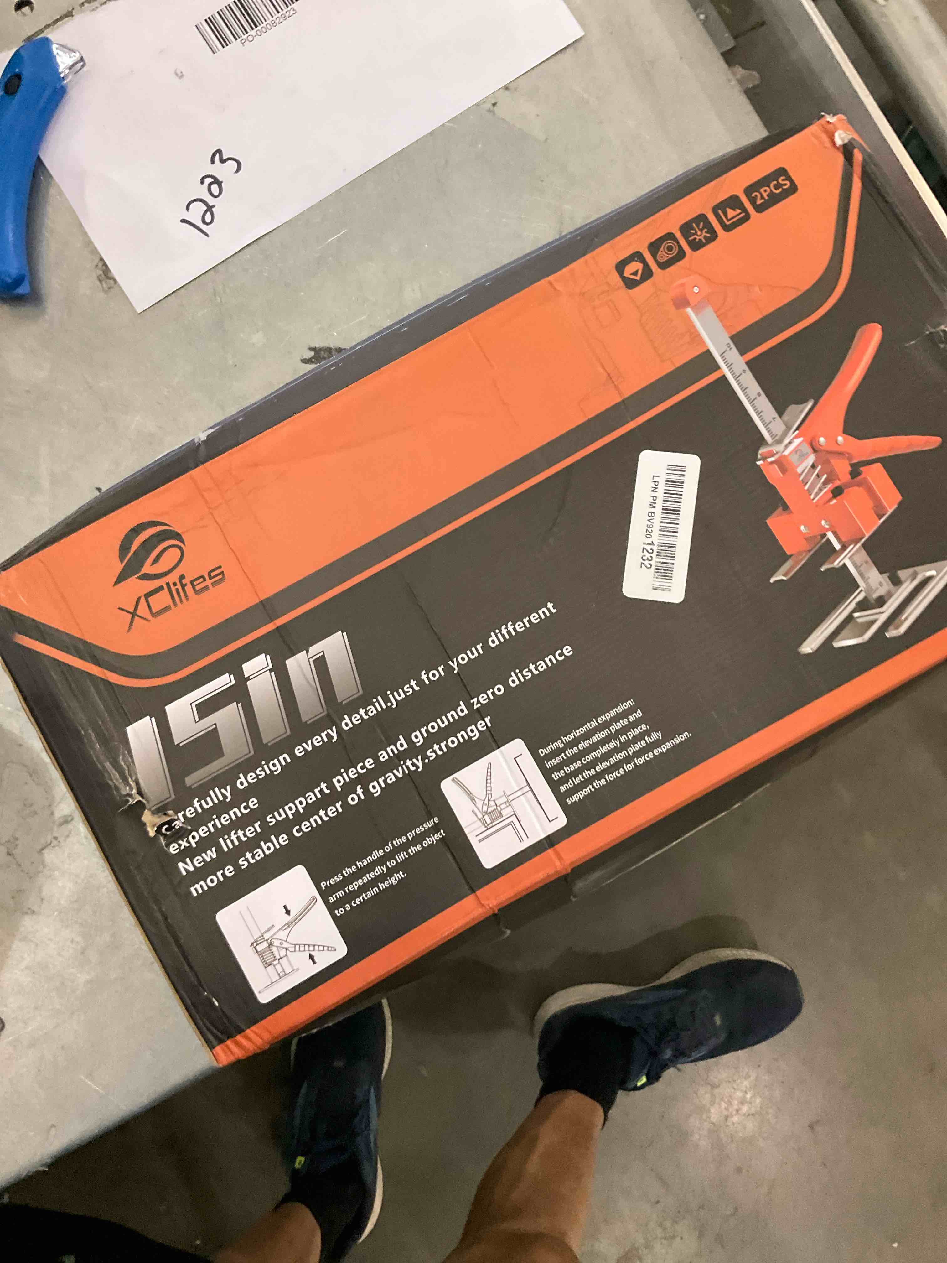 https://s3.amazonaws.com/lotting-images-prod/BargainHunt/EXS01583867_1715707749618.jpeg