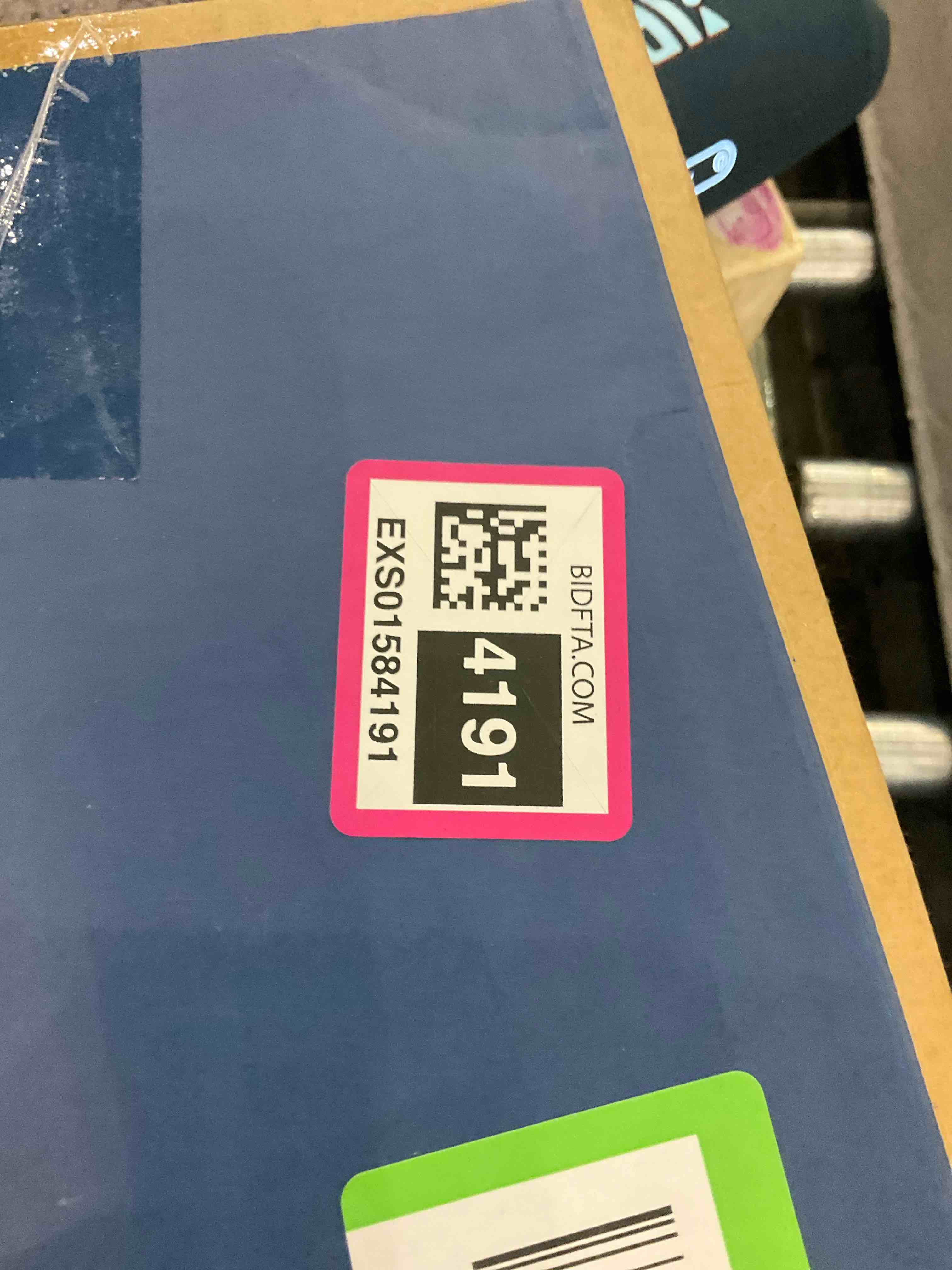 https://s3.amazonaws.com/lotting-images-prod/BargainHunt/EXS01584191_1715601144780.jpeg