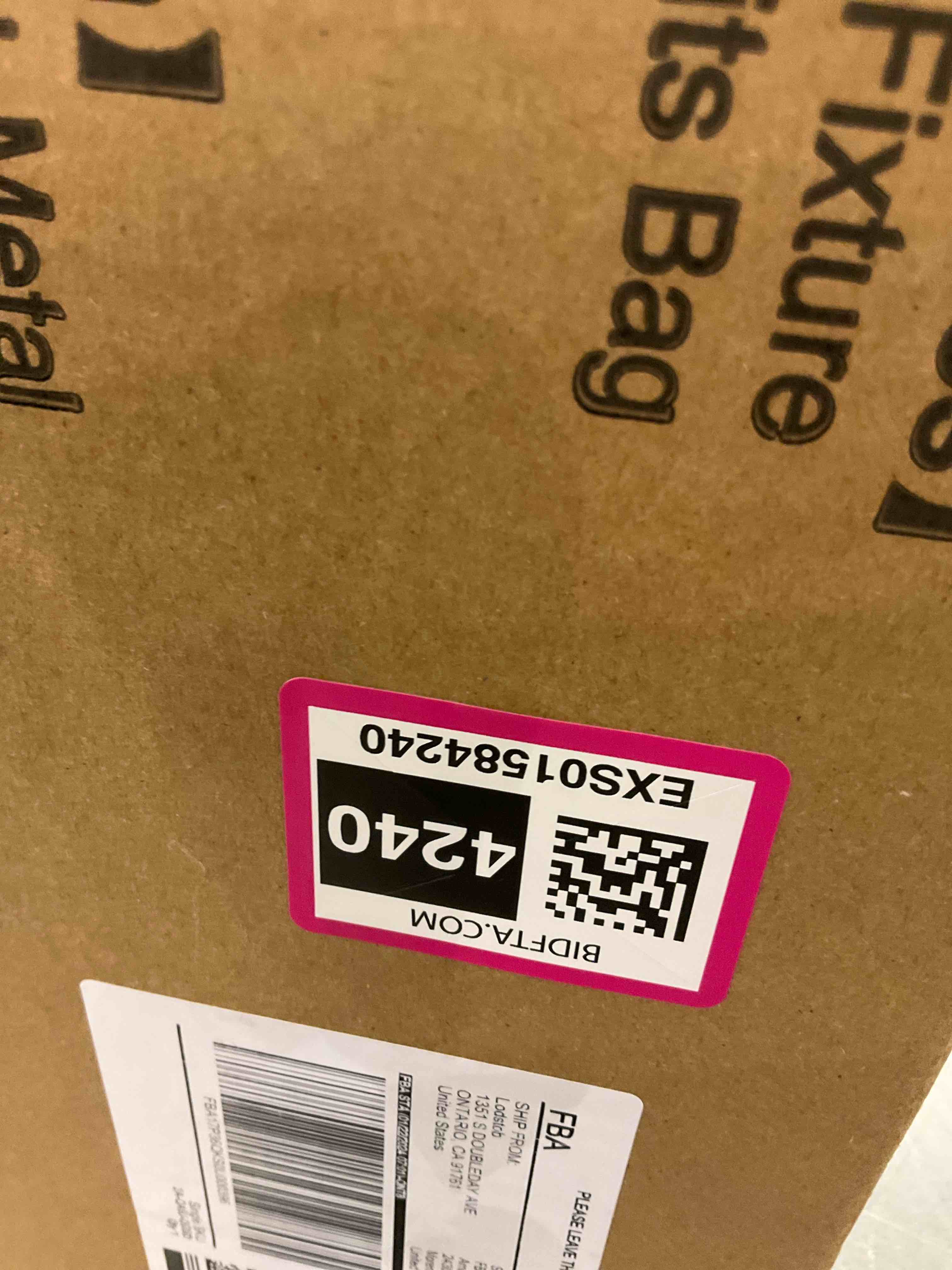https://s3.amazonaws.com/lotting-images-prod/BargainHunt/EXS01584240_1714405417053.jpeg