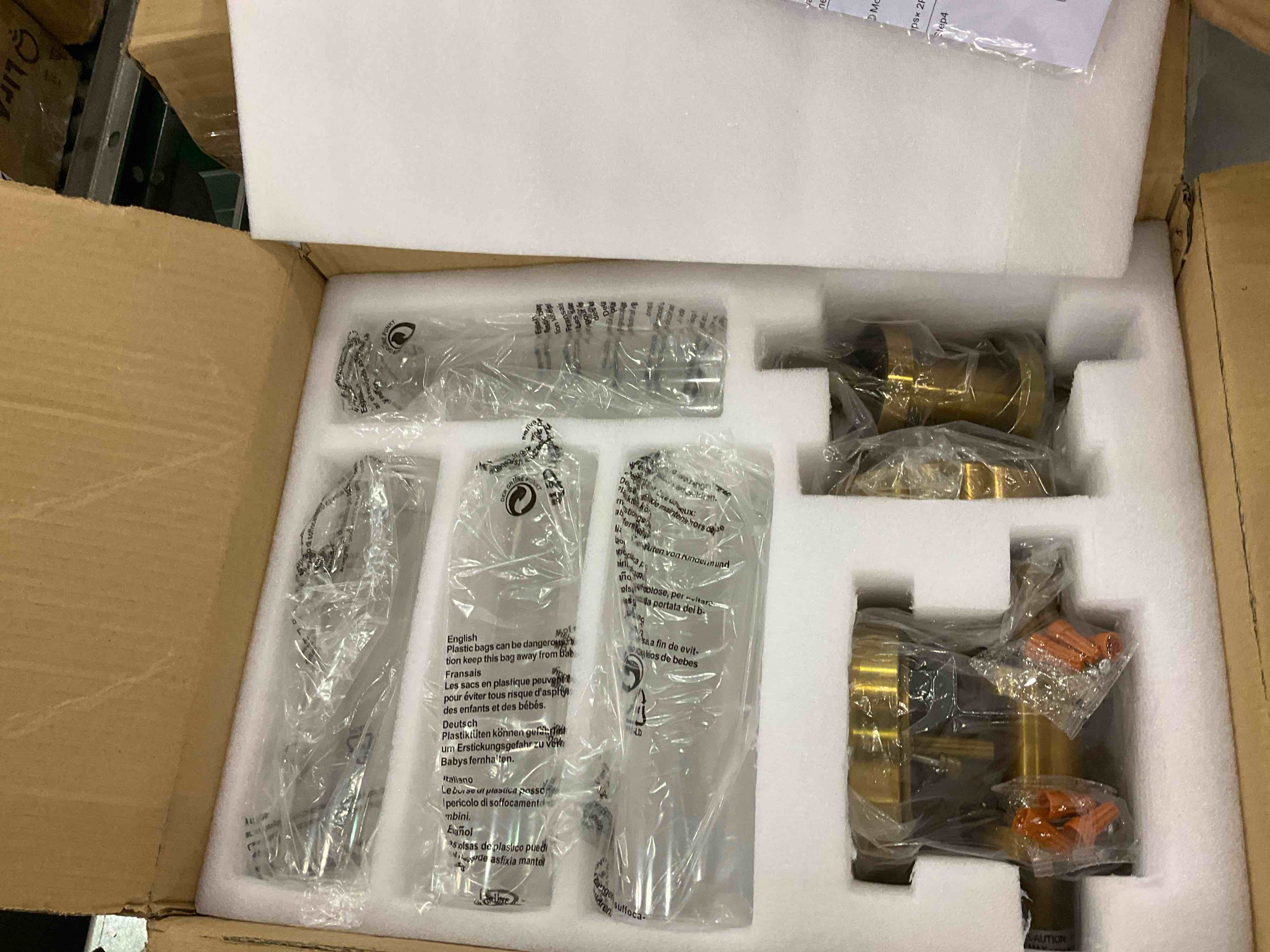 https://s3.amazonaws.com/lotting-images-prod/BargainHunt/EXS01584344_1714490844550.jpeg