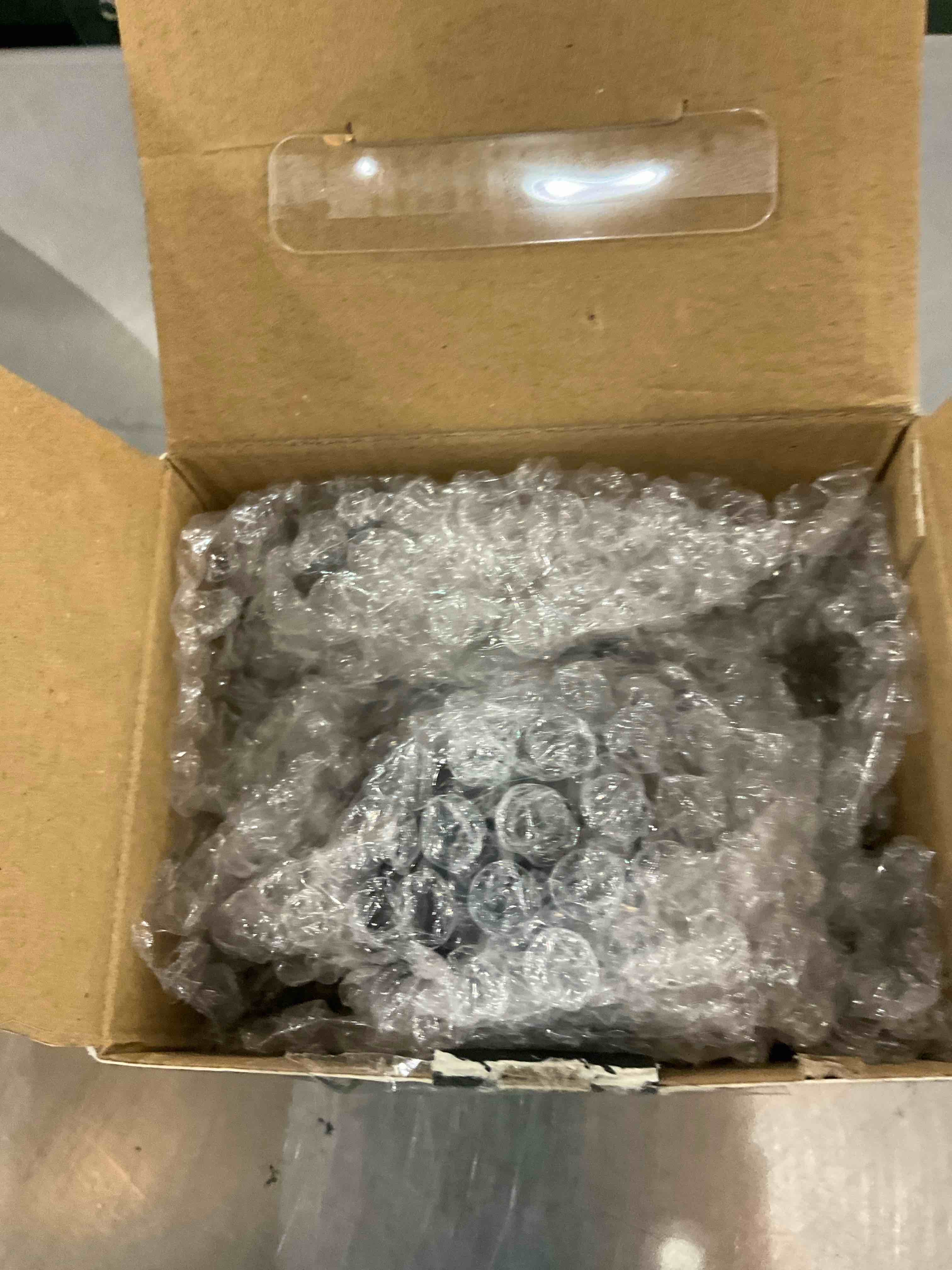 https://s3.amazonaws.com/lotting-images-prod/BargainHunt/EXS01585010_1713879026922.jpeg