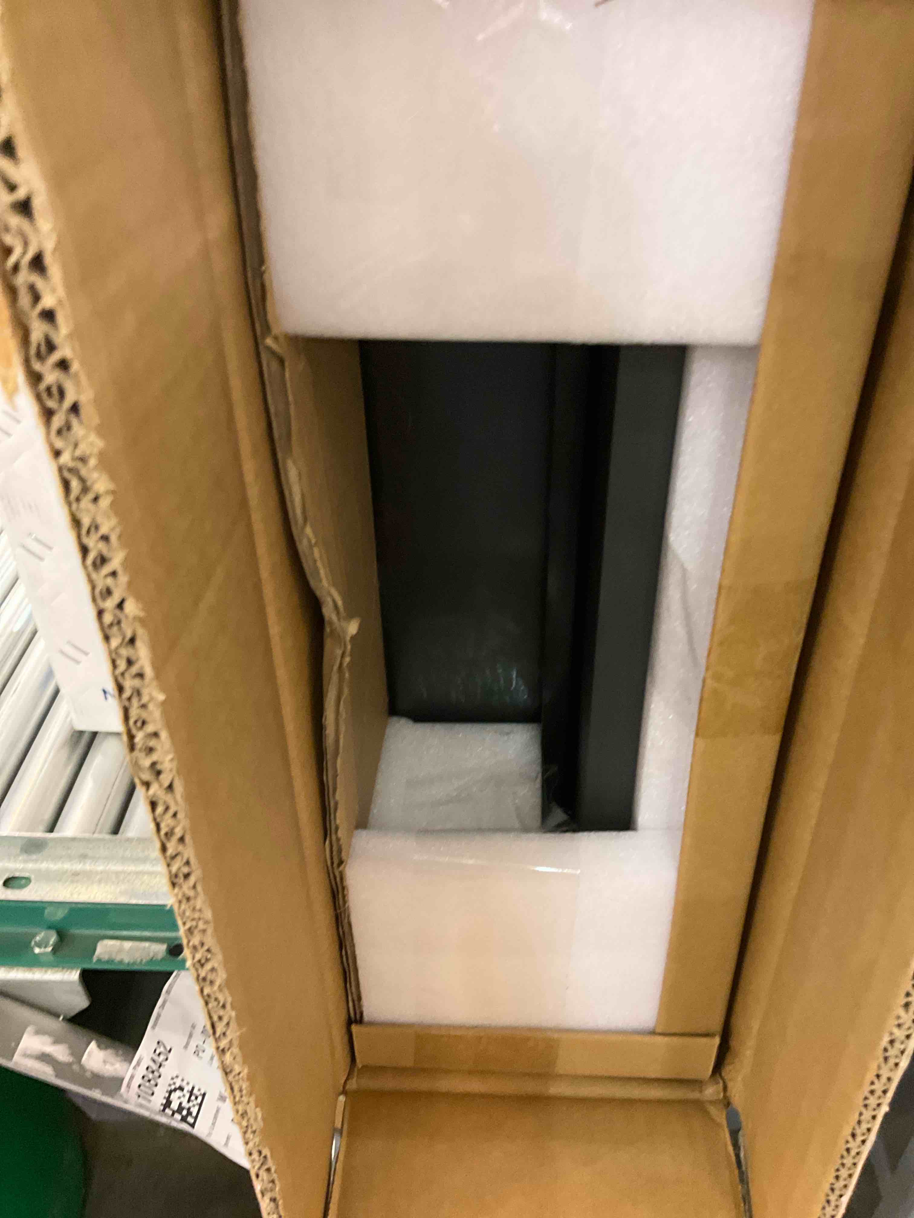 https://s3.amazonaws.com/lotting-images-prod/BargainHunt/EXS01585381_1723143467796.jpeg