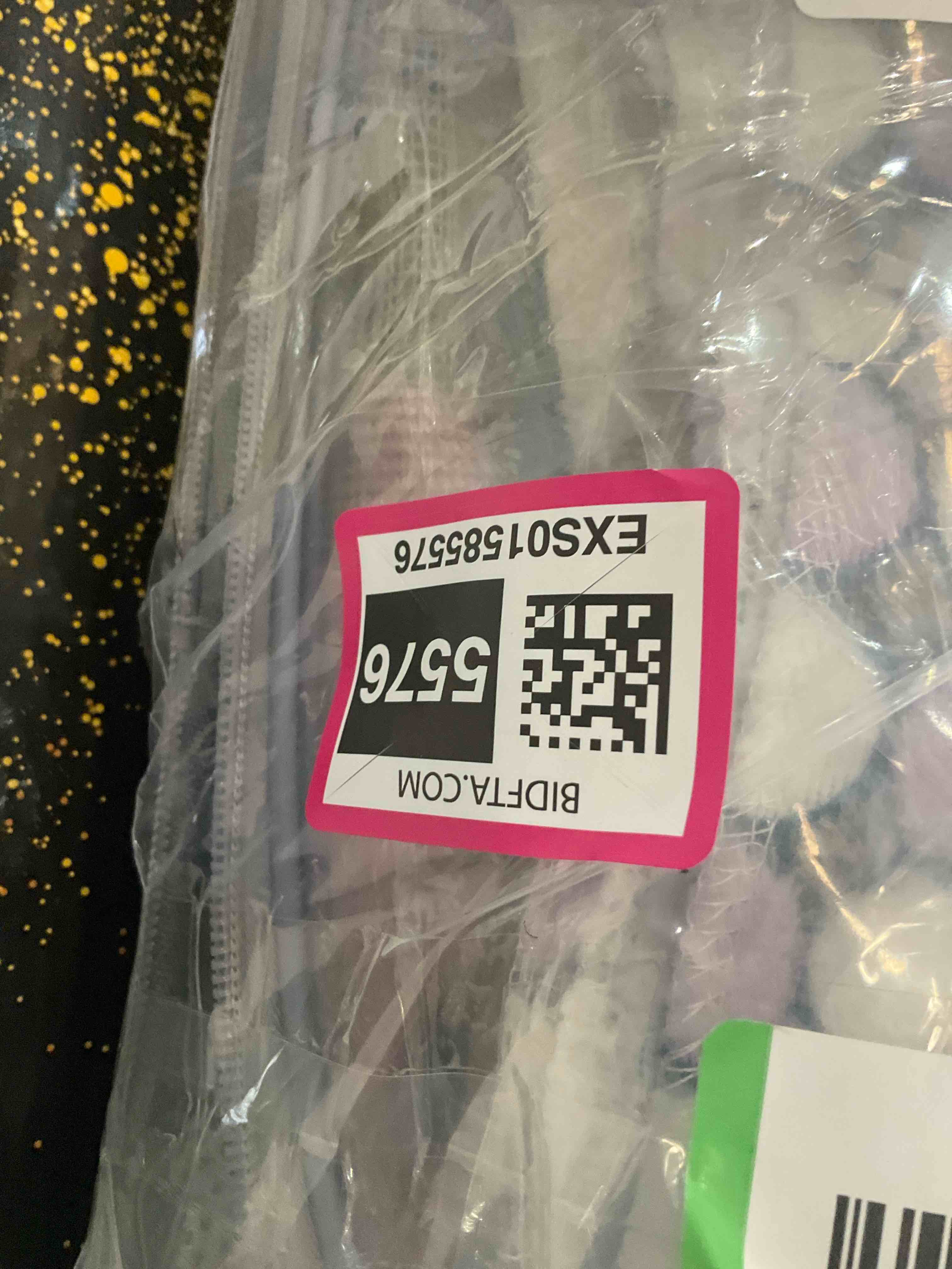 https://s3.amazonaws.com/lotting-images-prod/BargainHunt/EXS01585576_1713979150389.jpeg