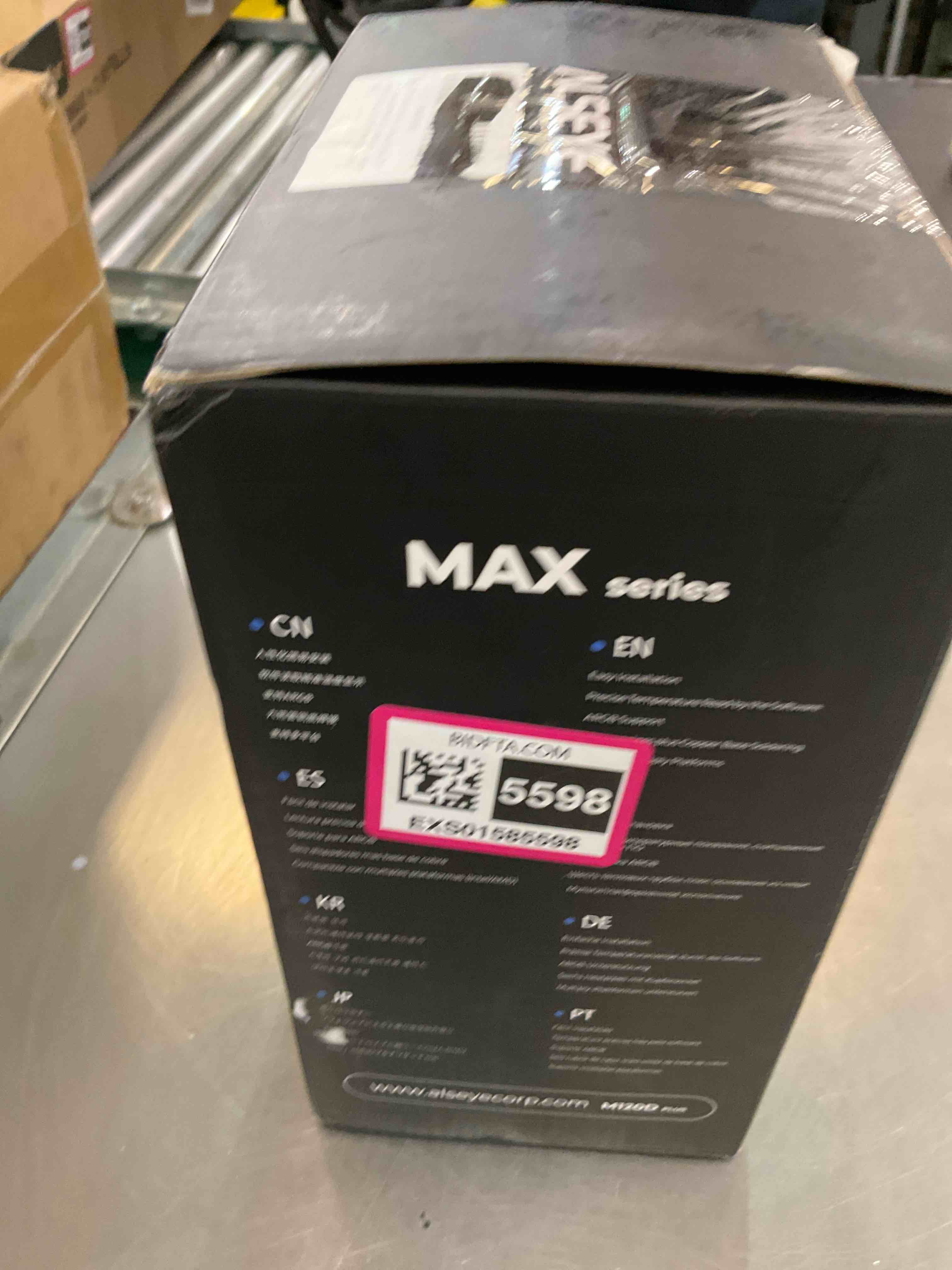 https://s3.amazonaws.com/lotting-images-prod/BargainHunt/EXS01585598_1714063347117.jpeg