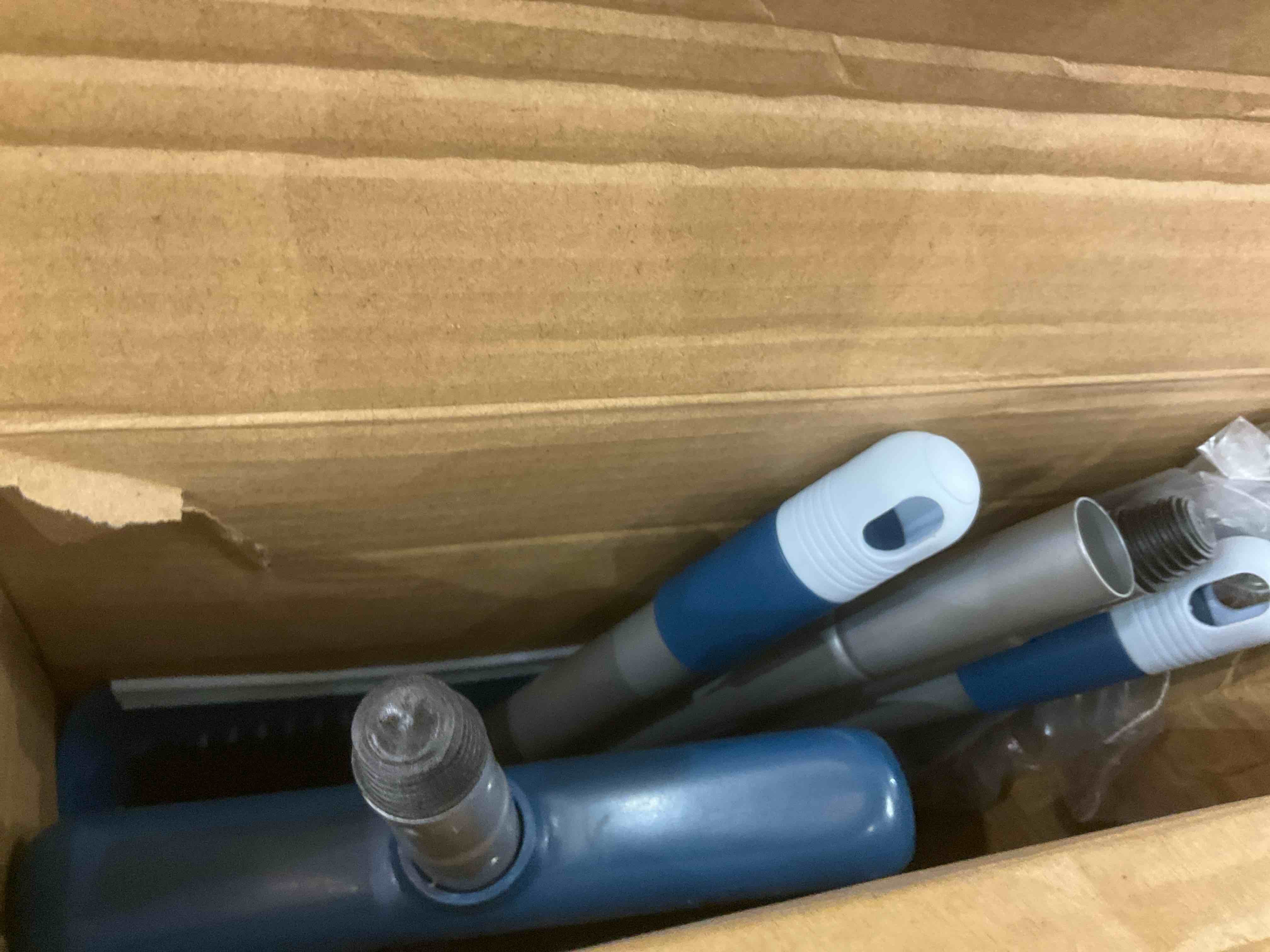 https://s3.amazonaws.com/lotting-images-prod/BargainHunt/EXS01586598_1714499409768.jpeg