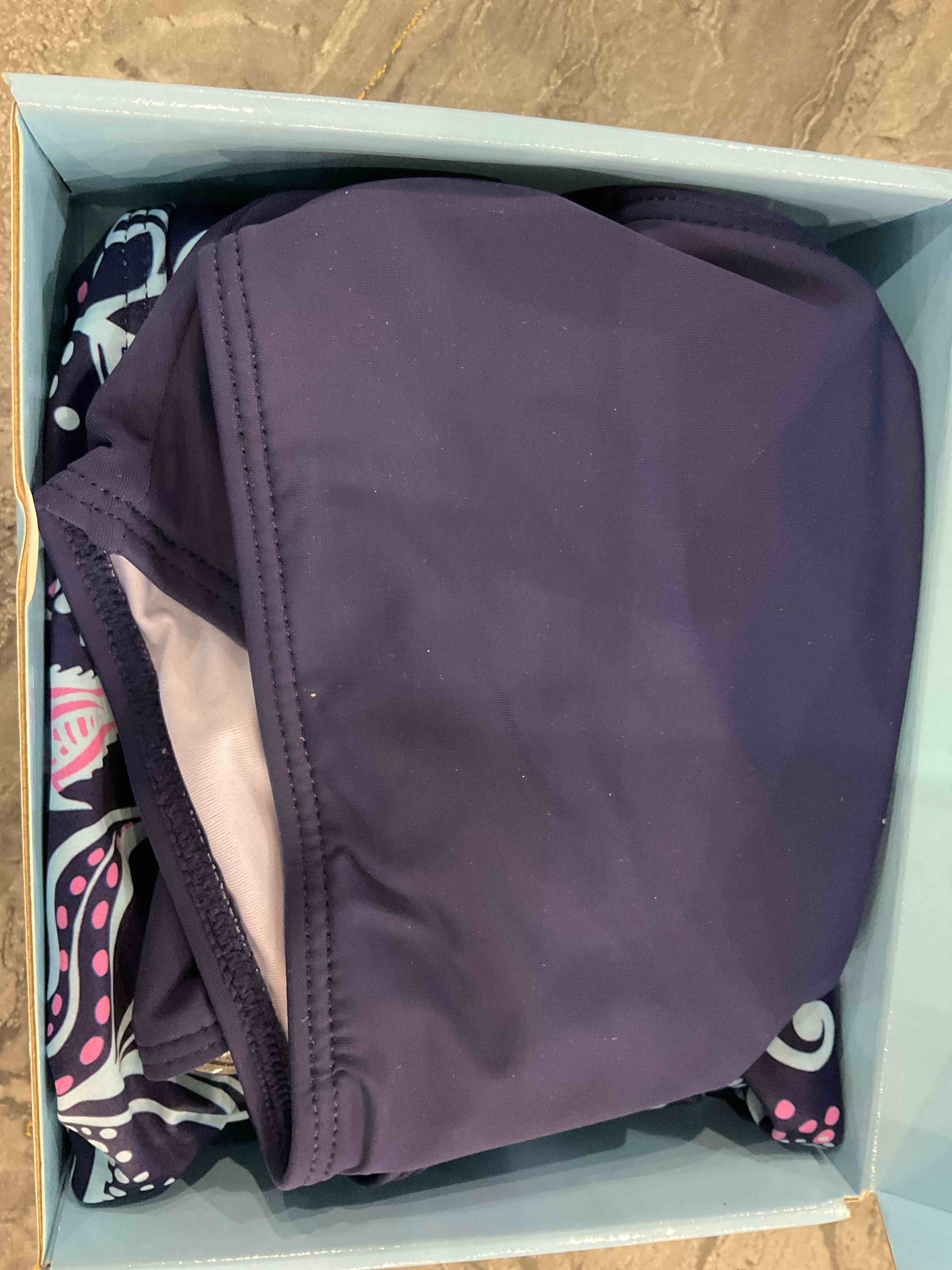 https://s3.amazonaws.com/lotting-images-prod/BargainHunt/EXS01586723_1716203586799.jpeg