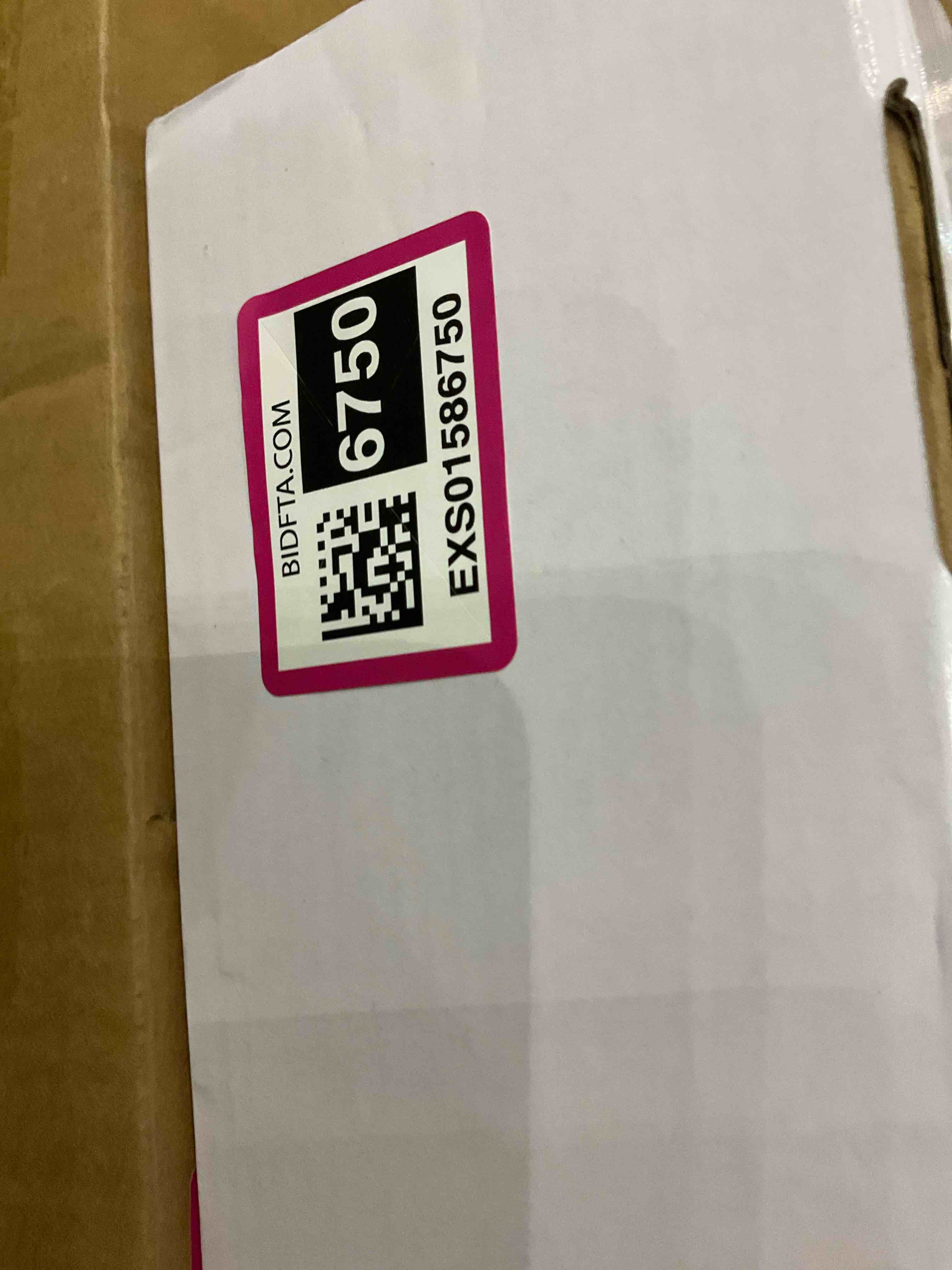 https://s3.amazonaws.com/lotting-images-prod/BargainHunt/EXS01586750_1716464145454.jpeg