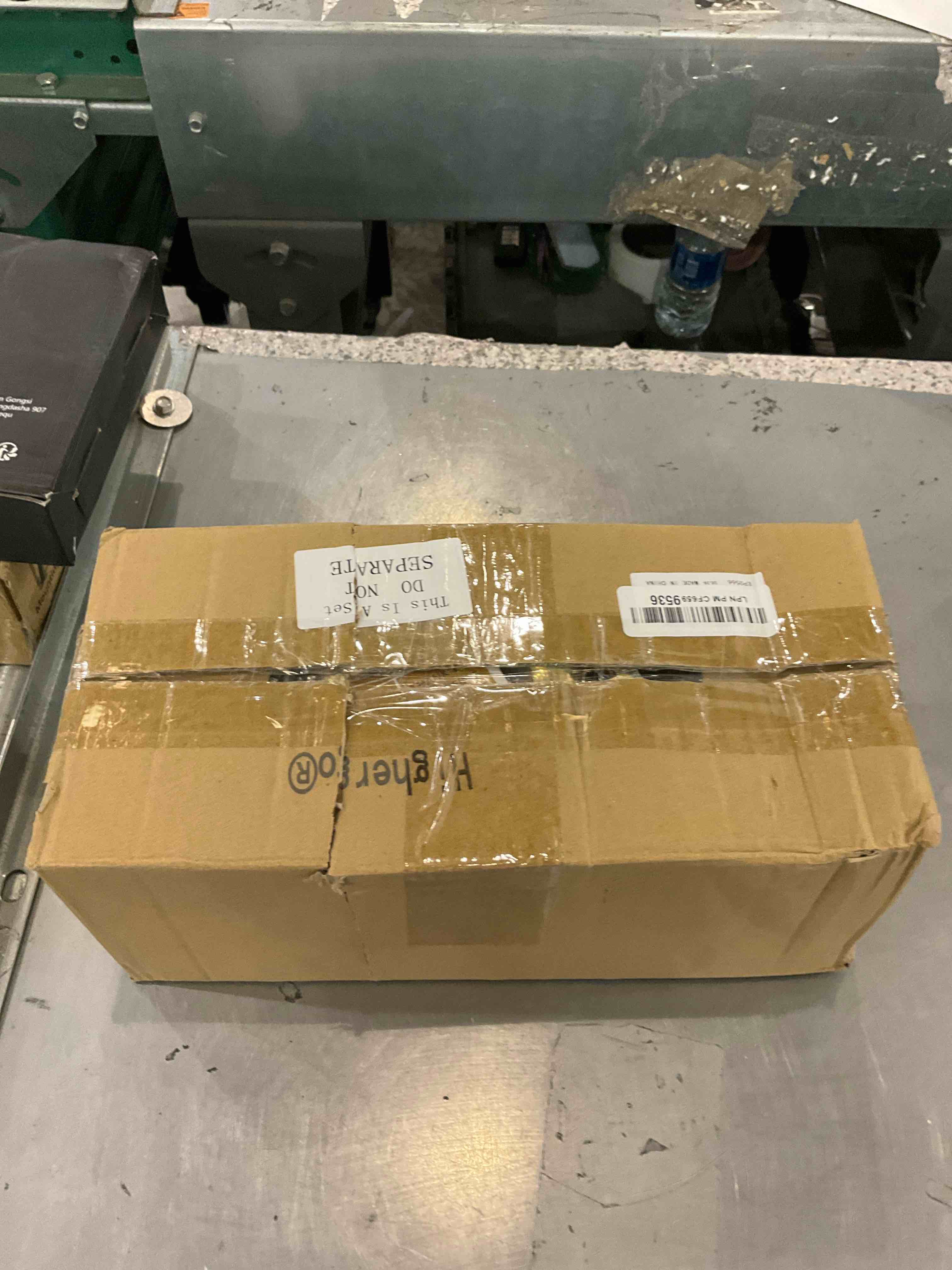 https://s3.amazonaws.com/lotting-images-prod/BargainHunt/EXS01586792_1716384681527.jpeg
