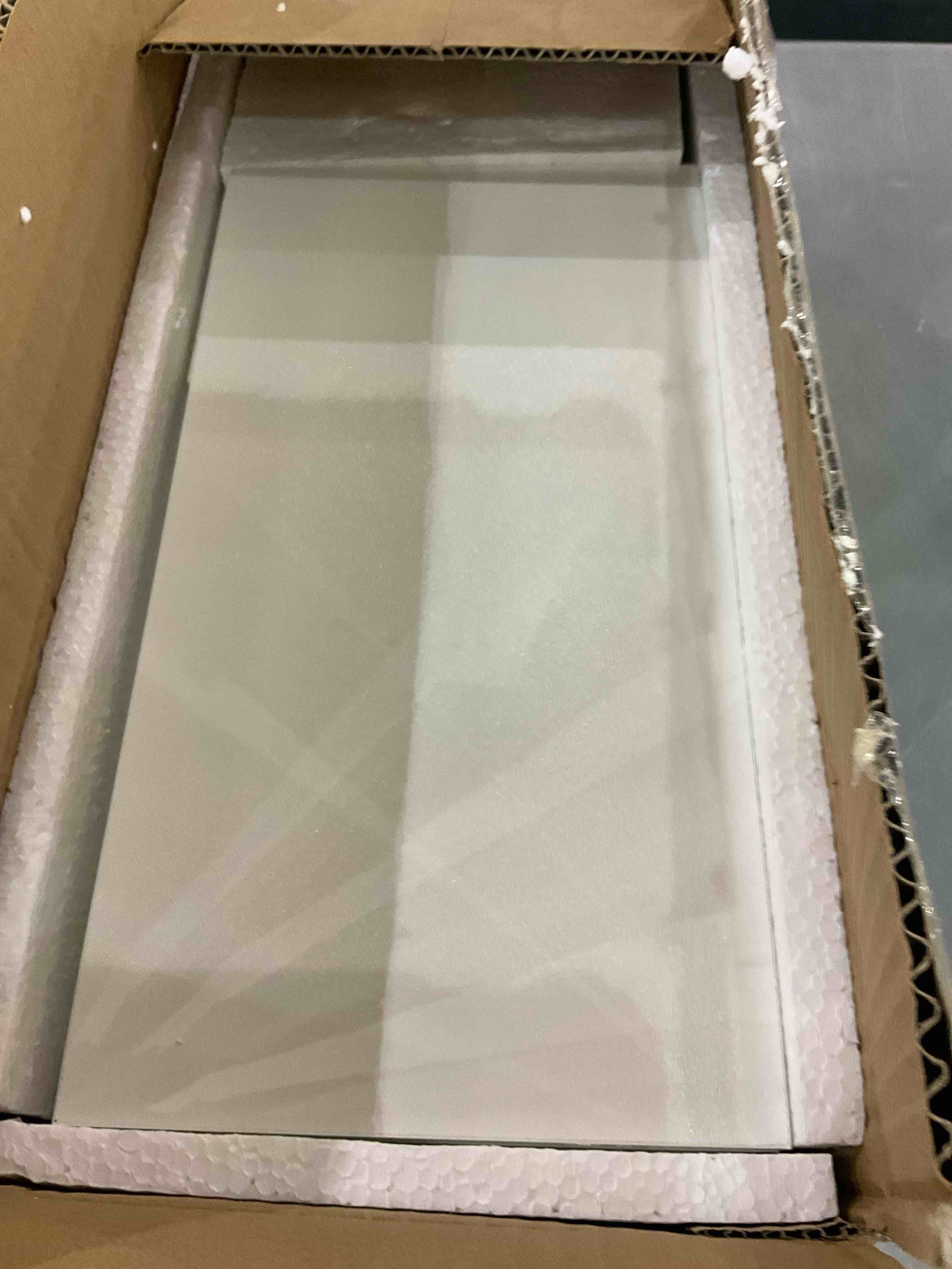 https://s3.amazonaws.com/lotting-images-prod/BargainHunt/EXS01586811_1716467245251.jpeg