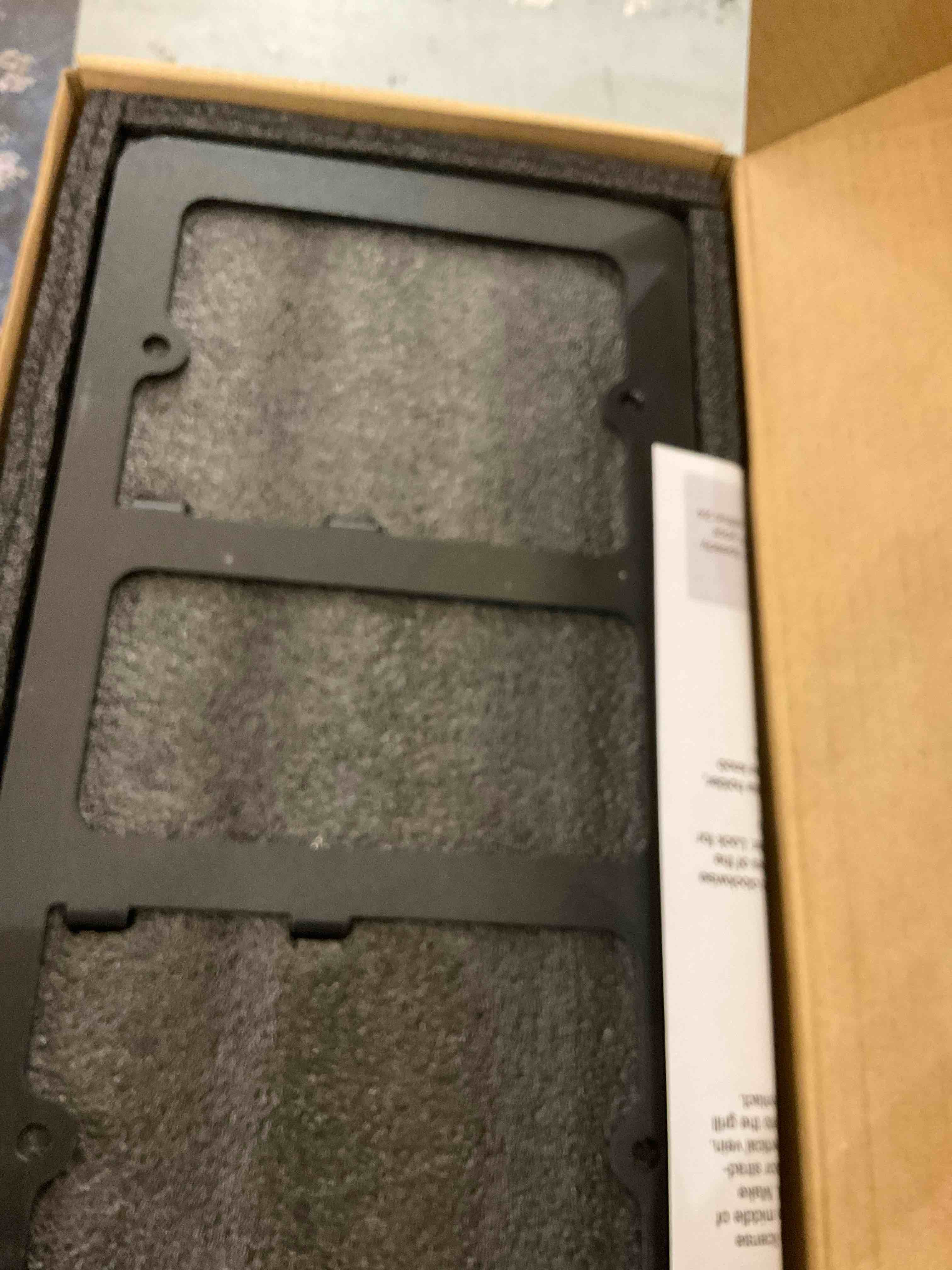 https://s3.amazonaws.com/lotting-images-prod/BargainHunt/EXS01586961_1716996061699.jpeg