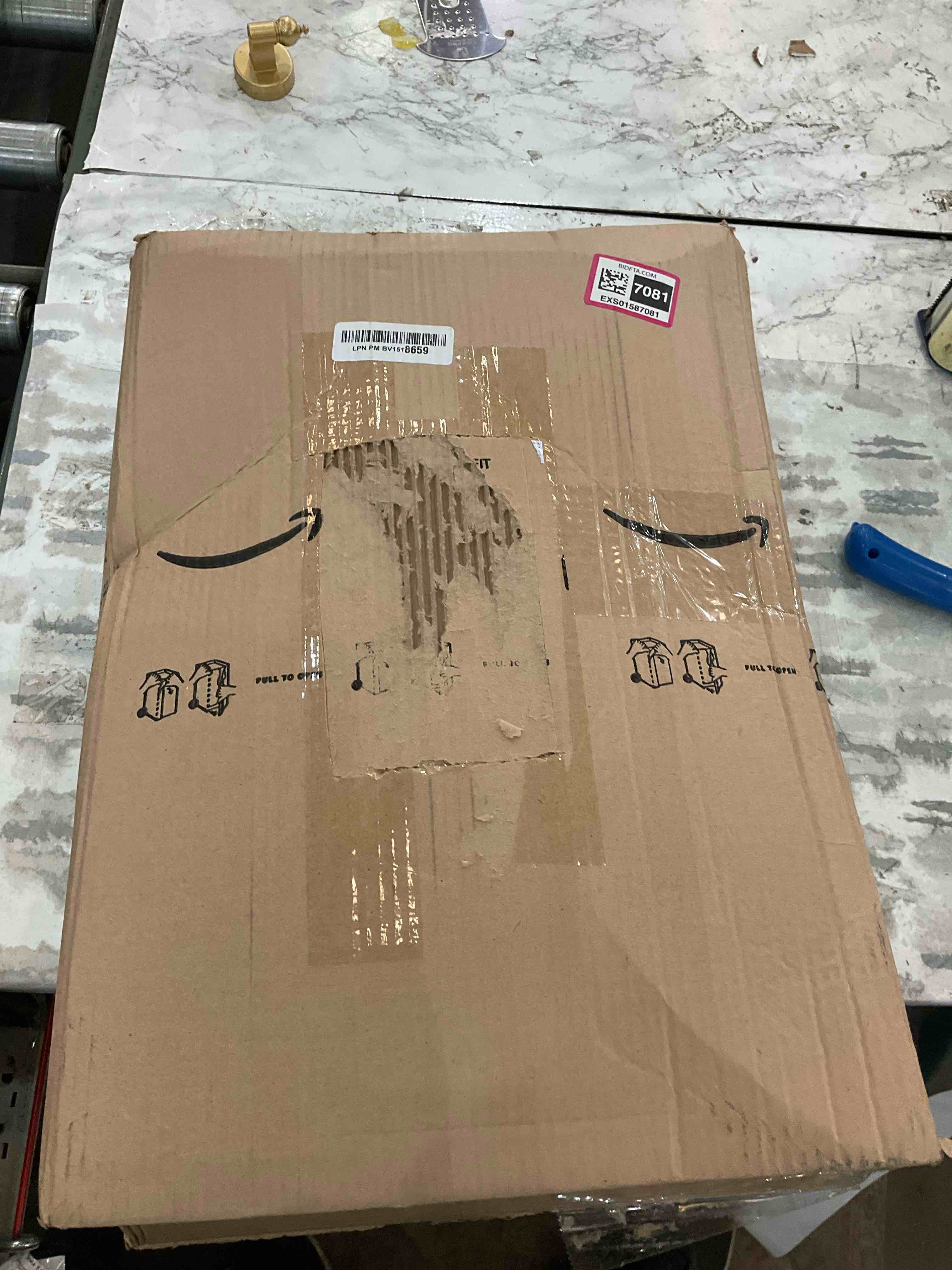 https://s3.amazonaws.com/lotting-images-prod/BargainHunt/EXS01587081_1714415113477.jpeg