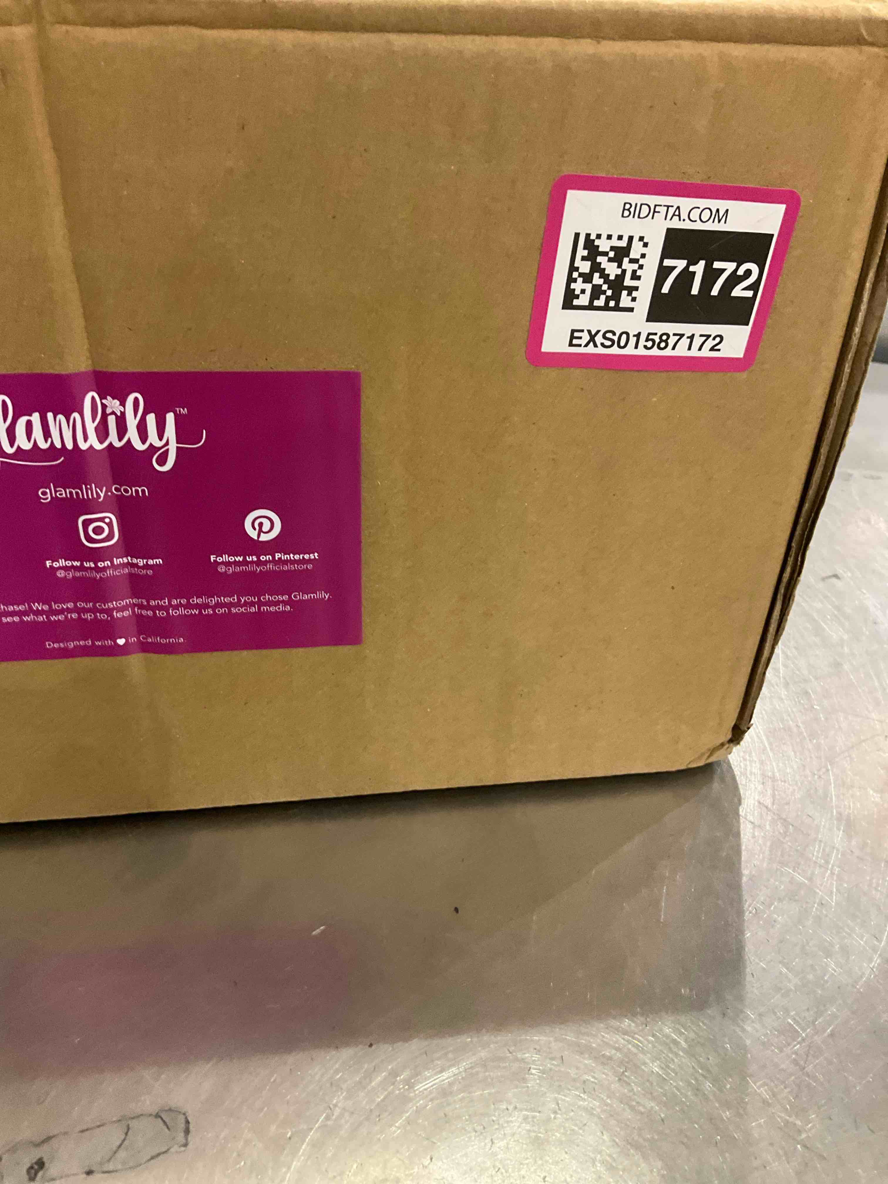 https://s3.amazonaws.com/lotting-images-prod/BargainHunt/EXS01587172_1714502865467.jpeg